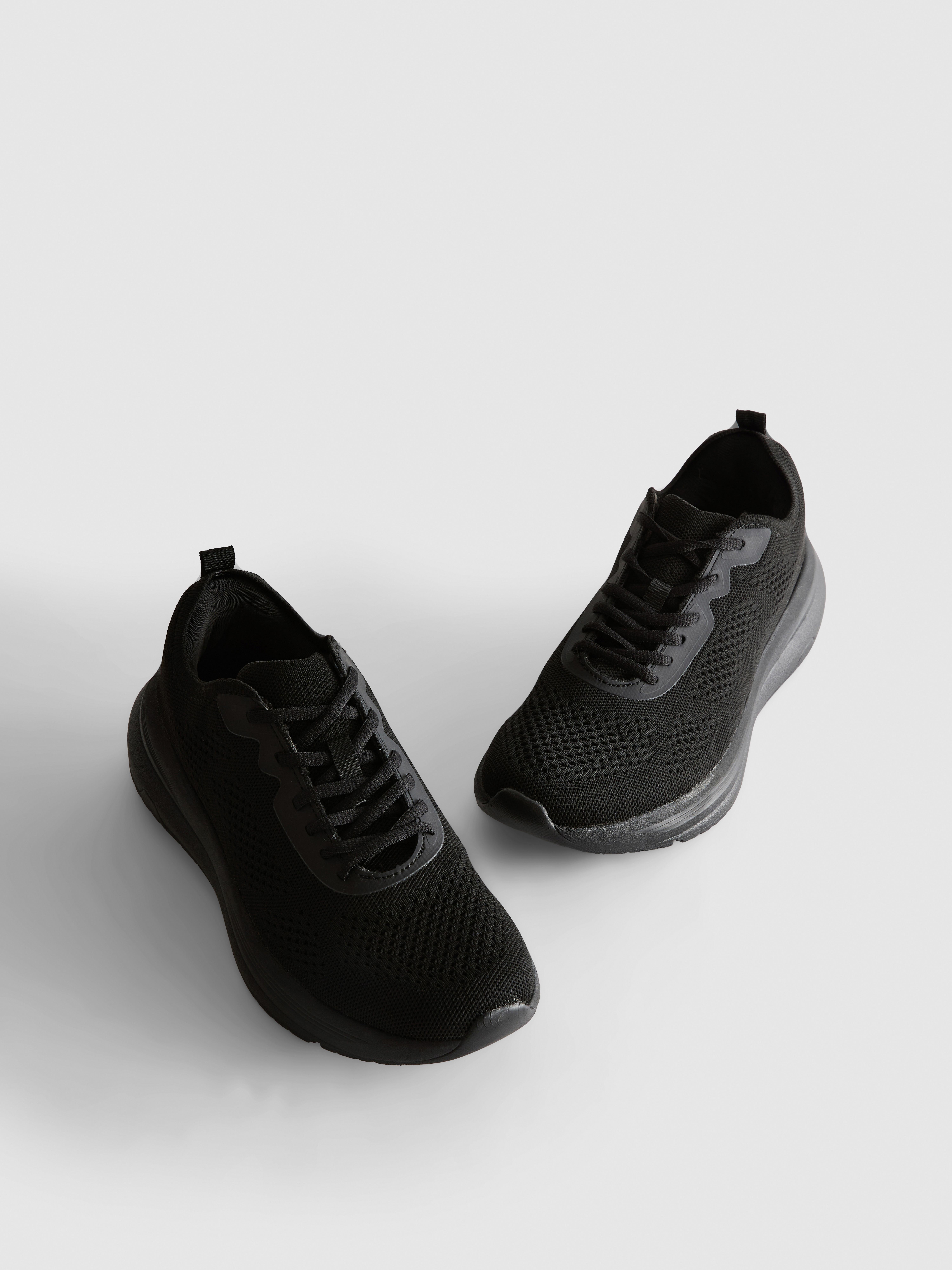 Low Top Knitted Sneakers