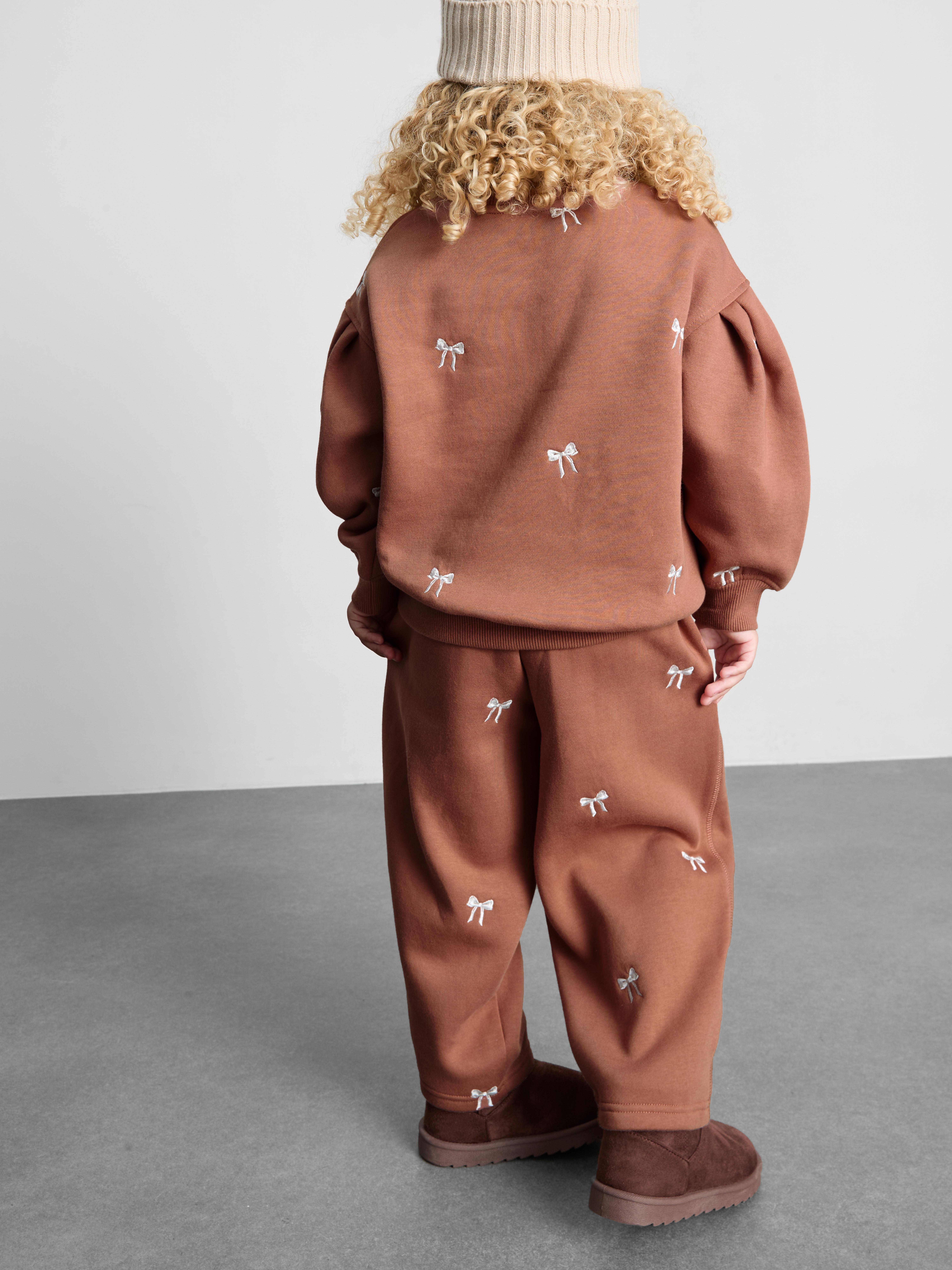 1-9 anni | Set felpa e pantaloni da tuta ricamati
