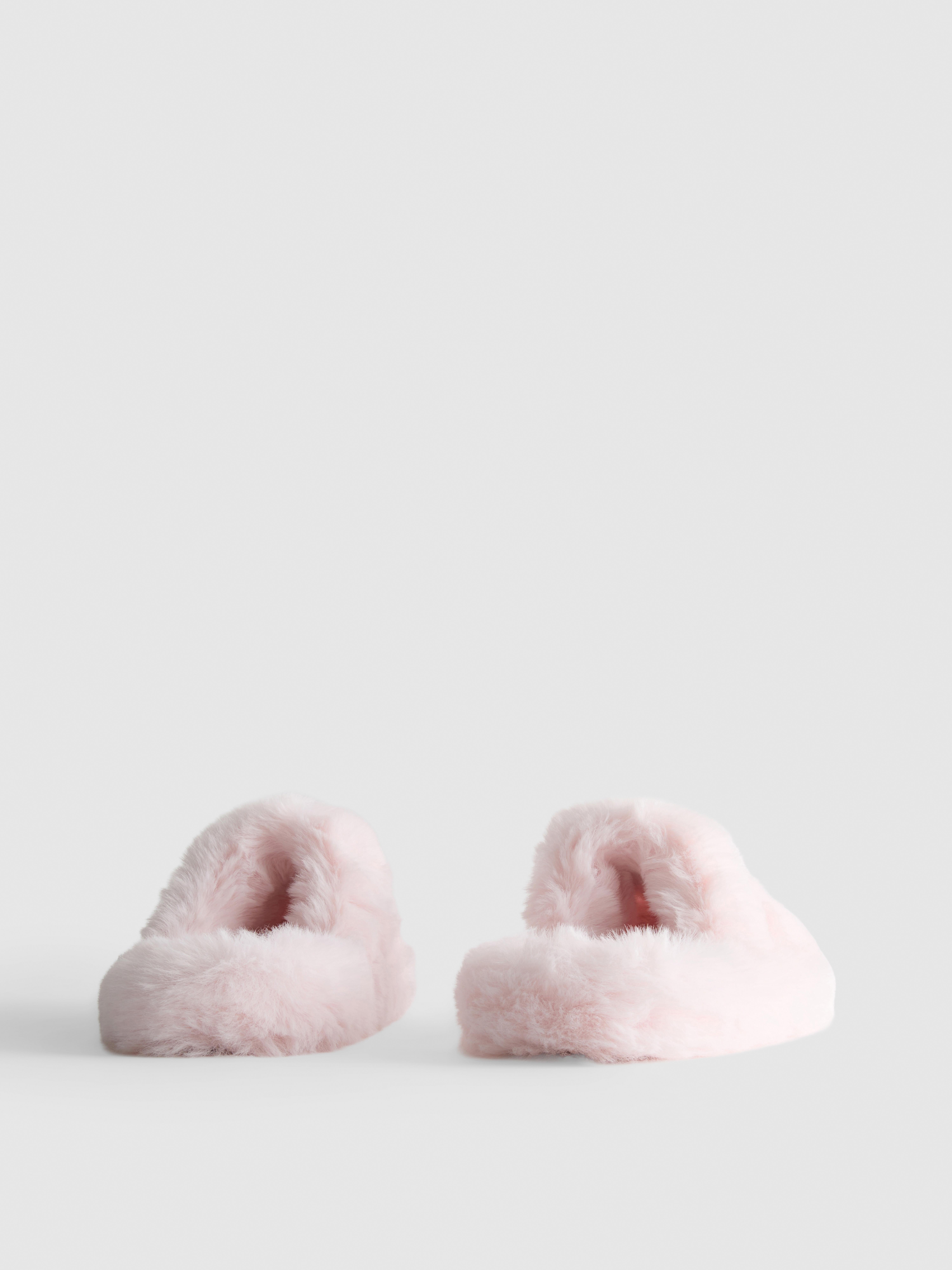 Pluizige pantoffels met twee banden