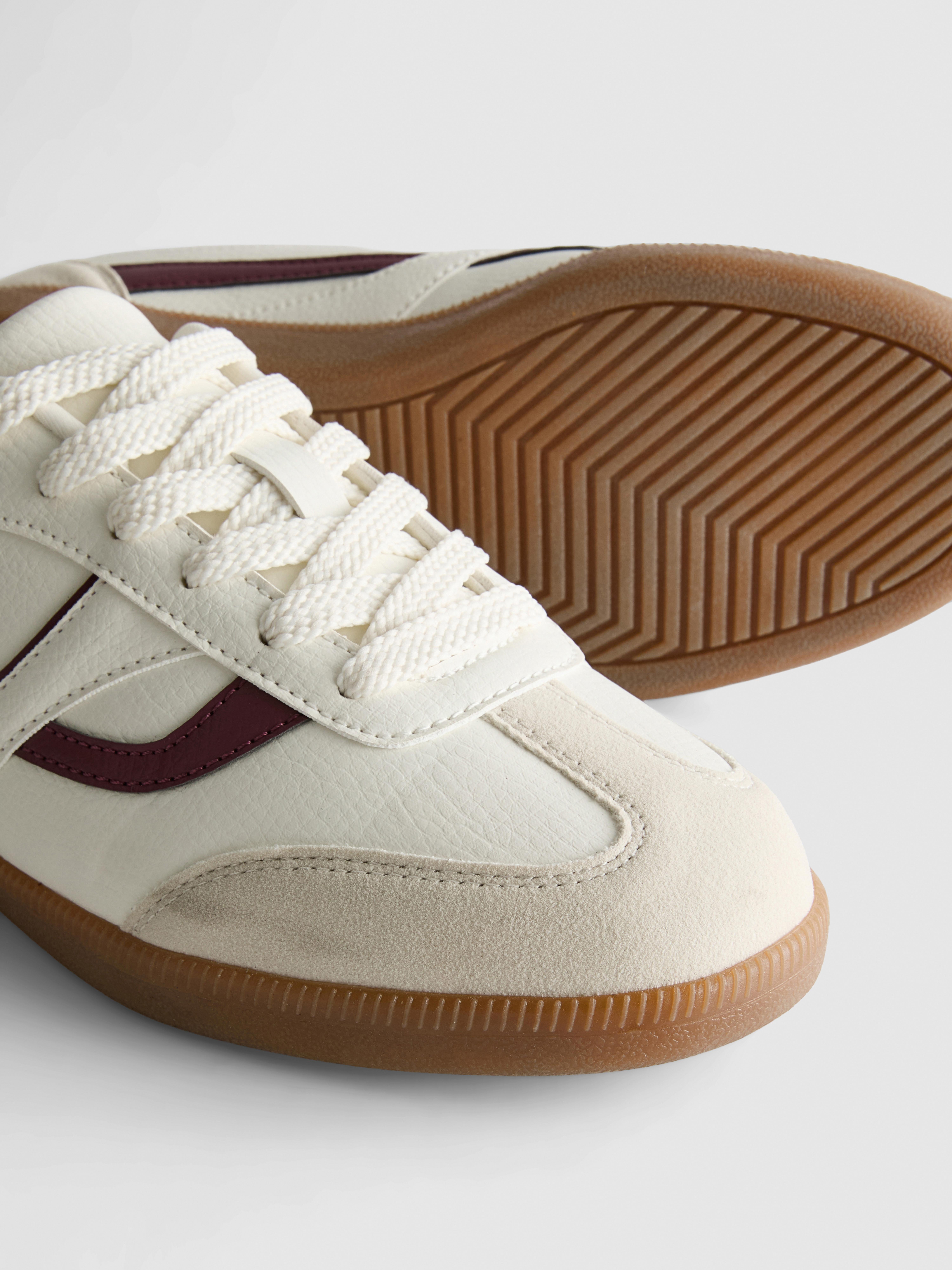 By Coleen Classic Low Top Gum Sole Trainers