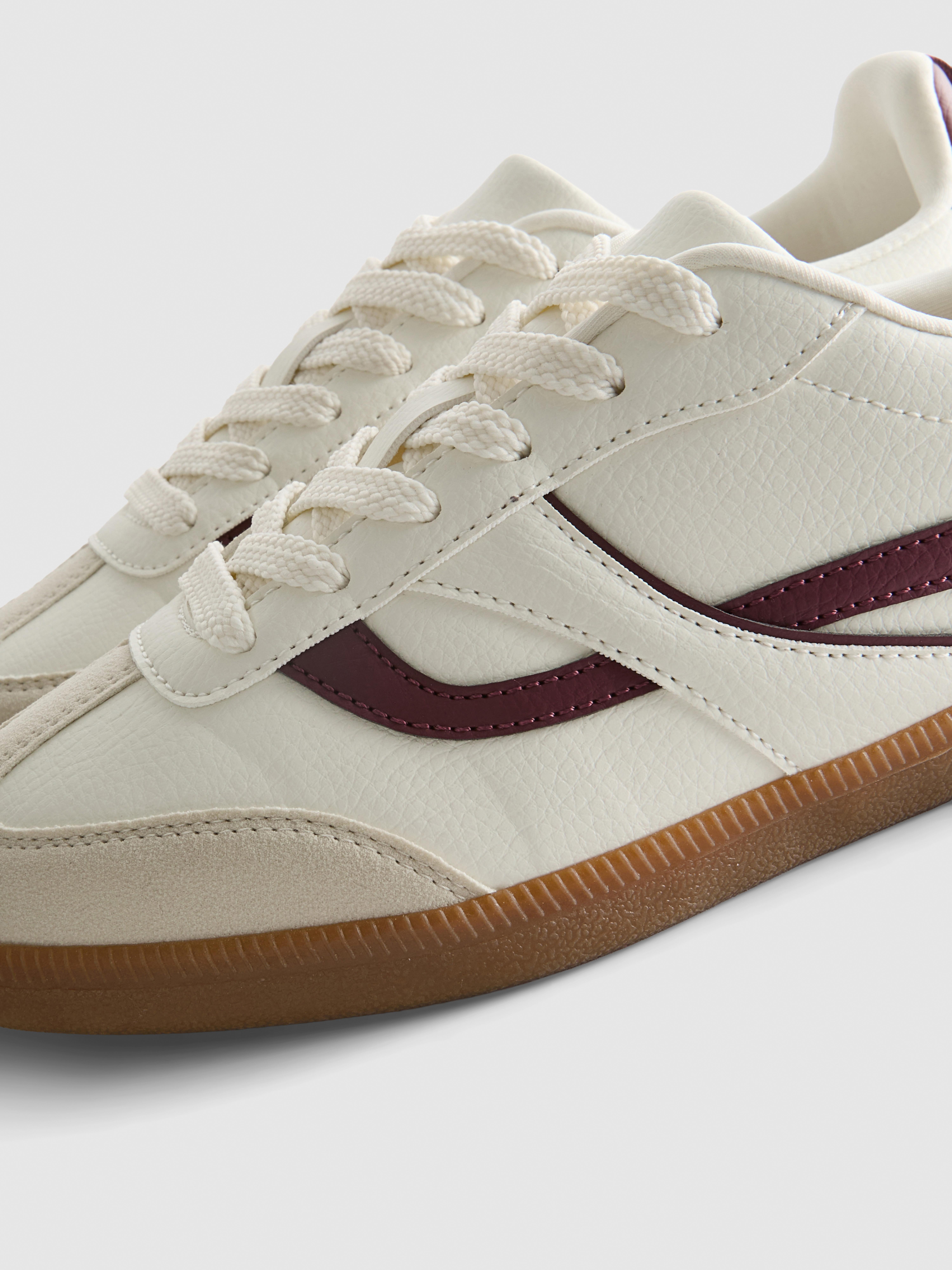 By Coleen Classic Low Top Gum Sole Trainers
