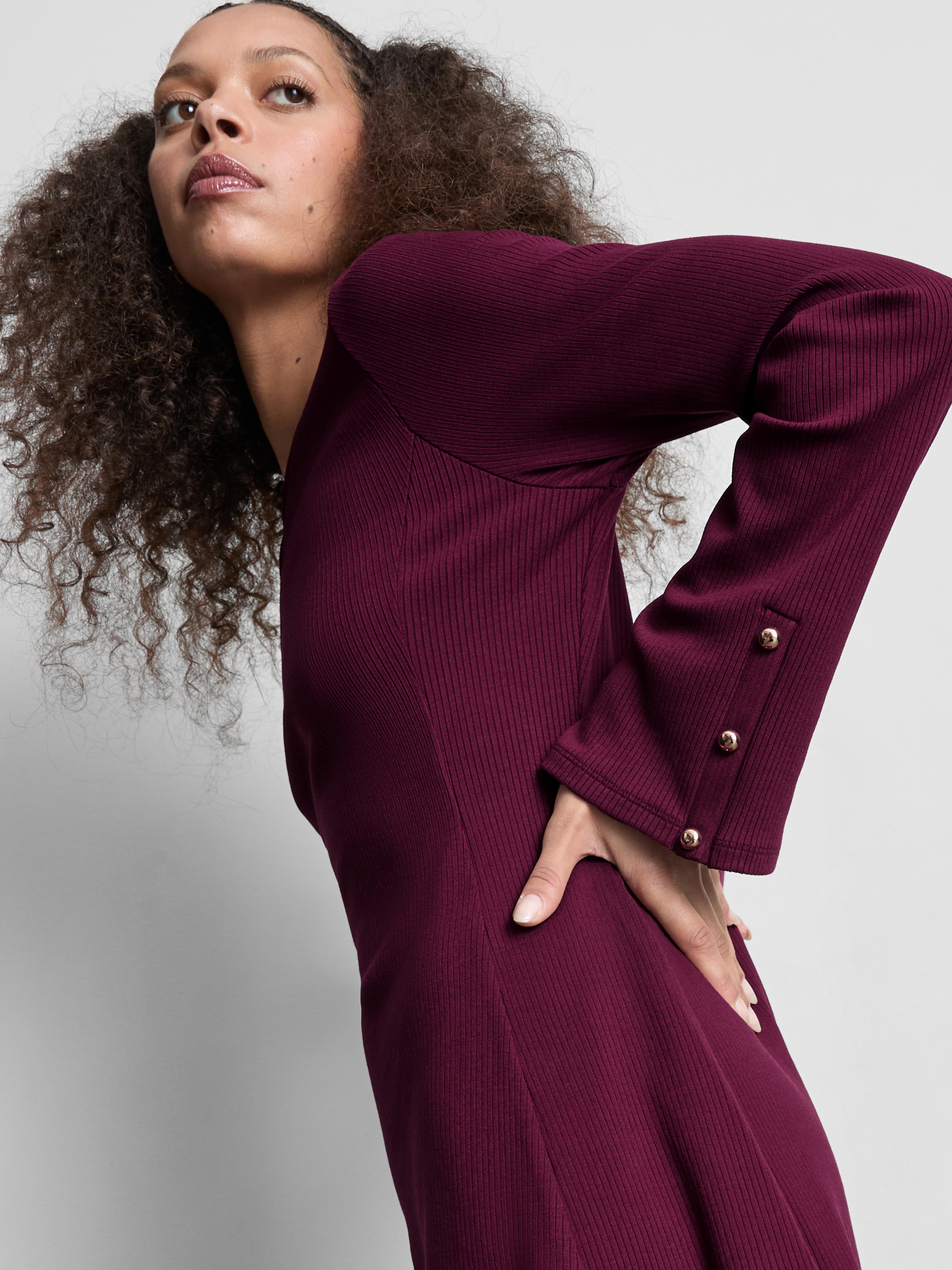 Vestido mini canelado corte trapézio