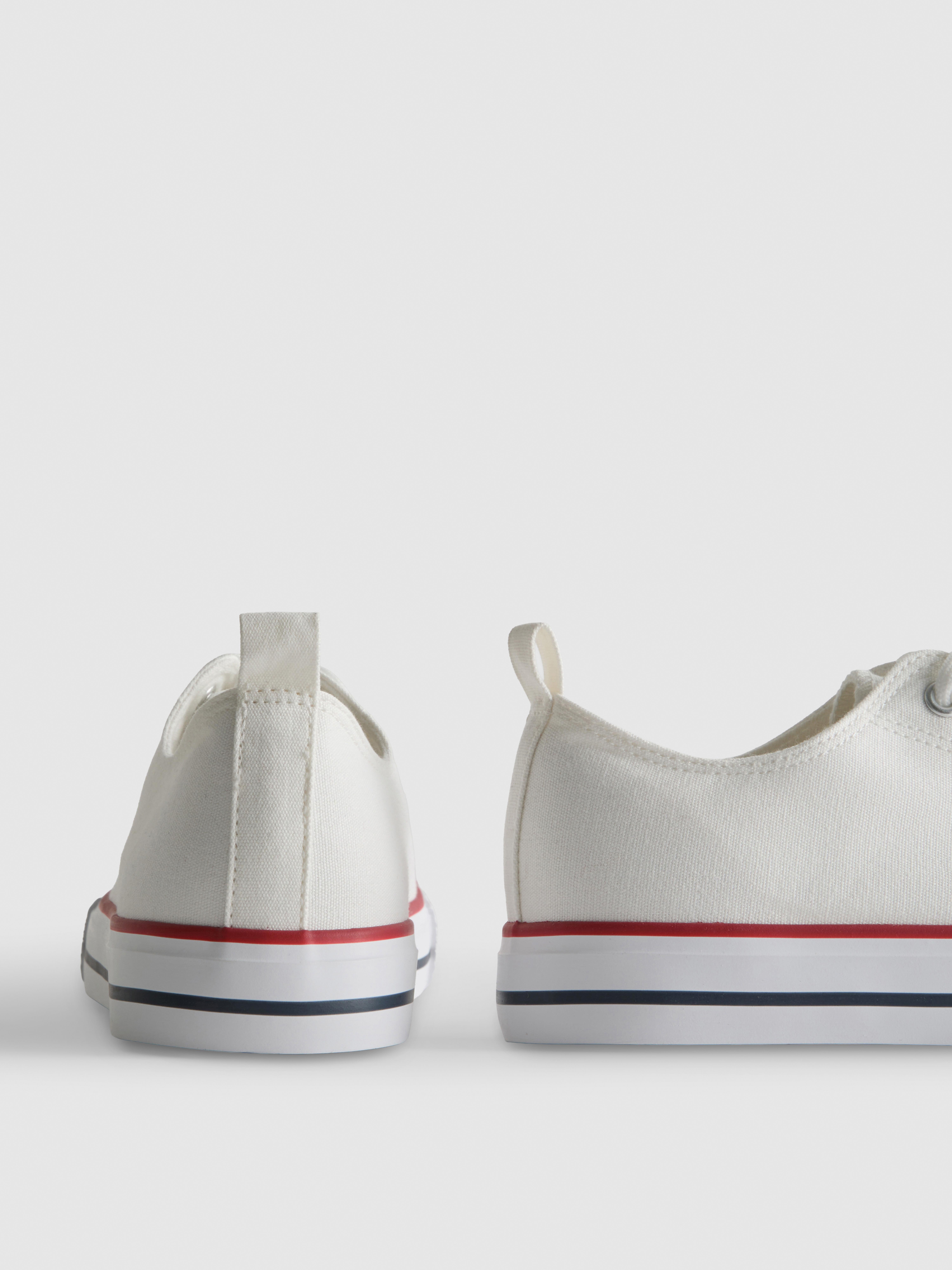 Canvas Low-Top Trainers