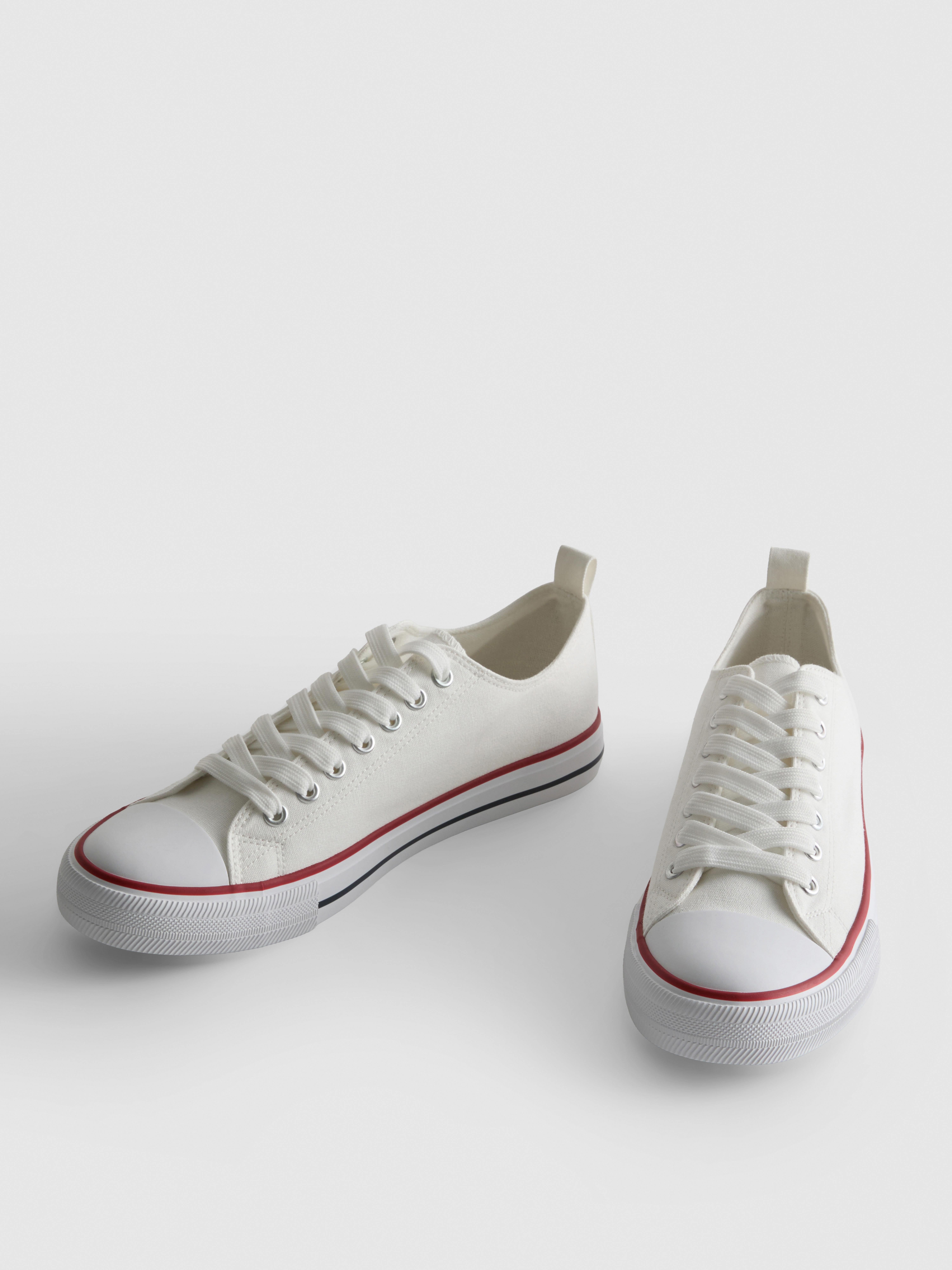 Canvas Low-Top Trainers