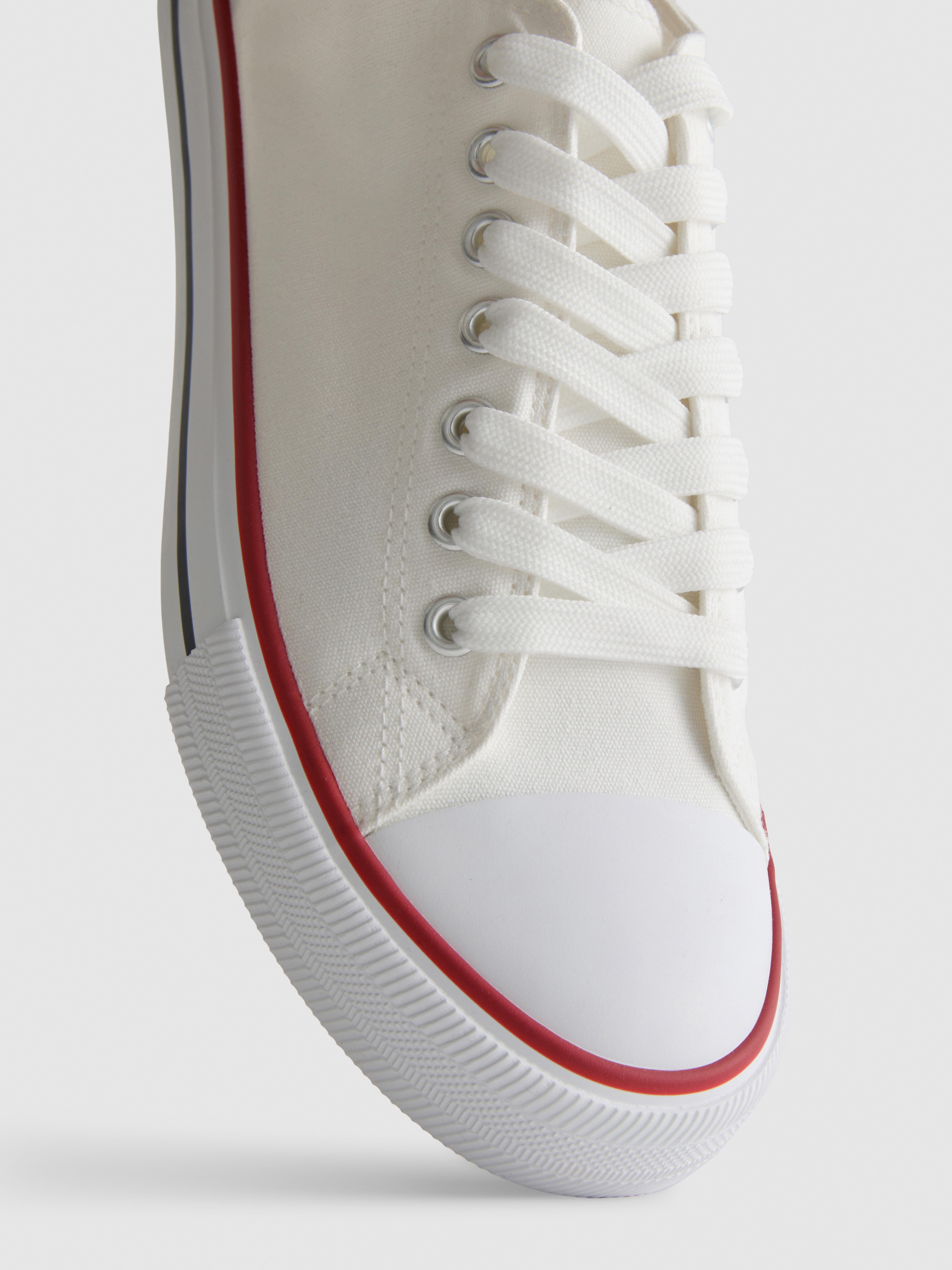 Canvas Low-Top Trainers