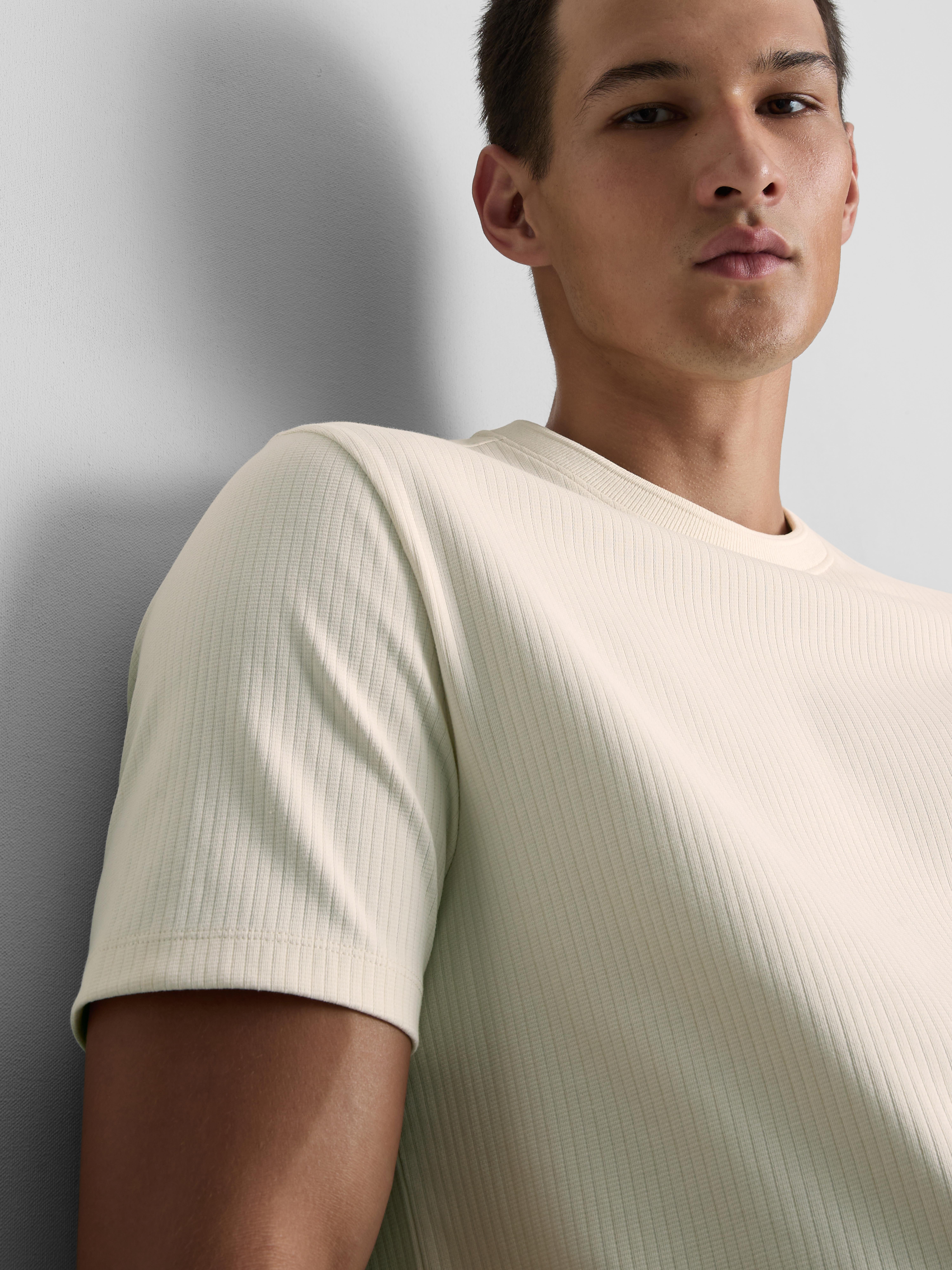 Prążkowany T-shirt z kolekcji The Edit