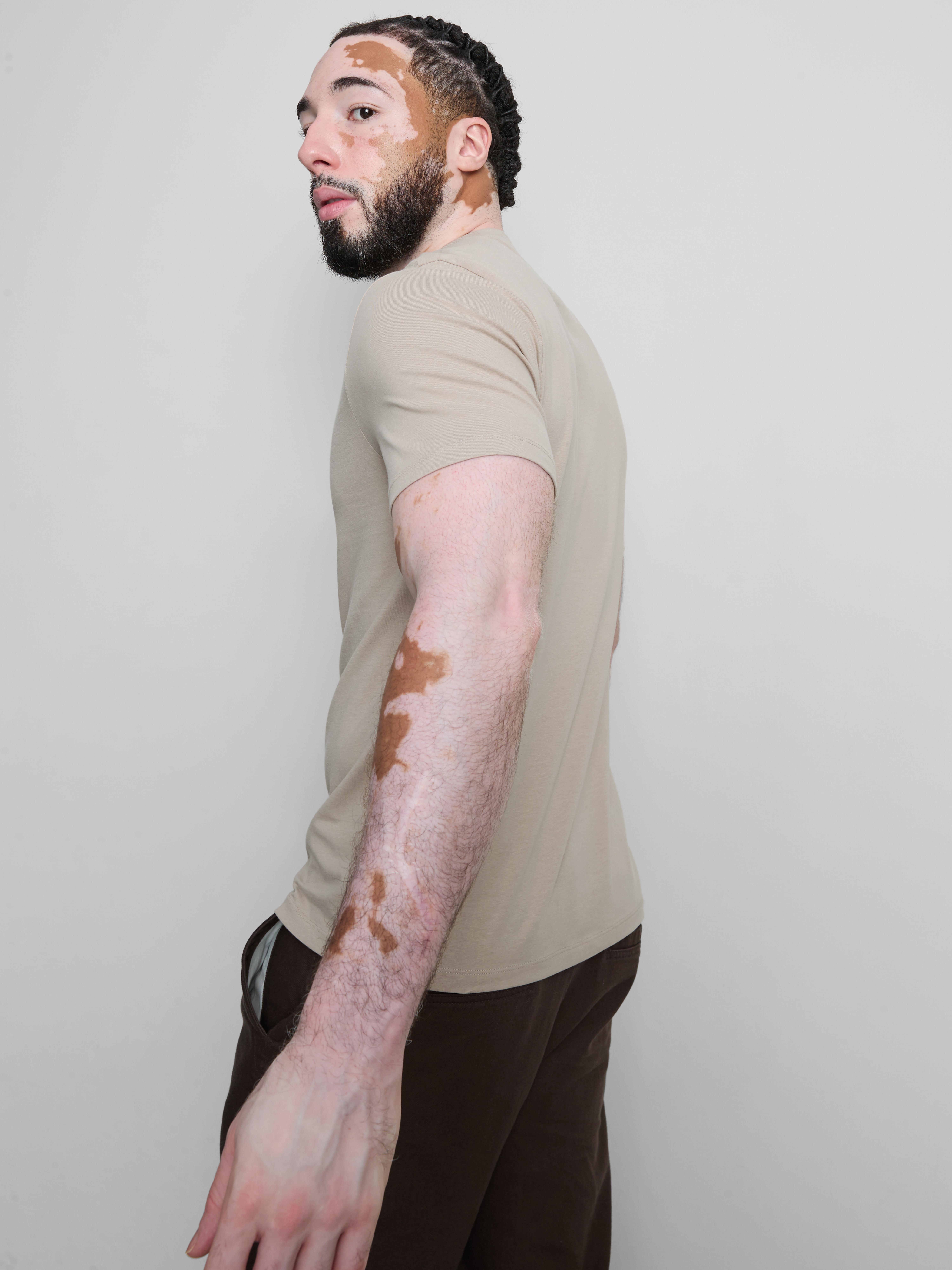 Relaxed Fit LYCRA® T-Shirt