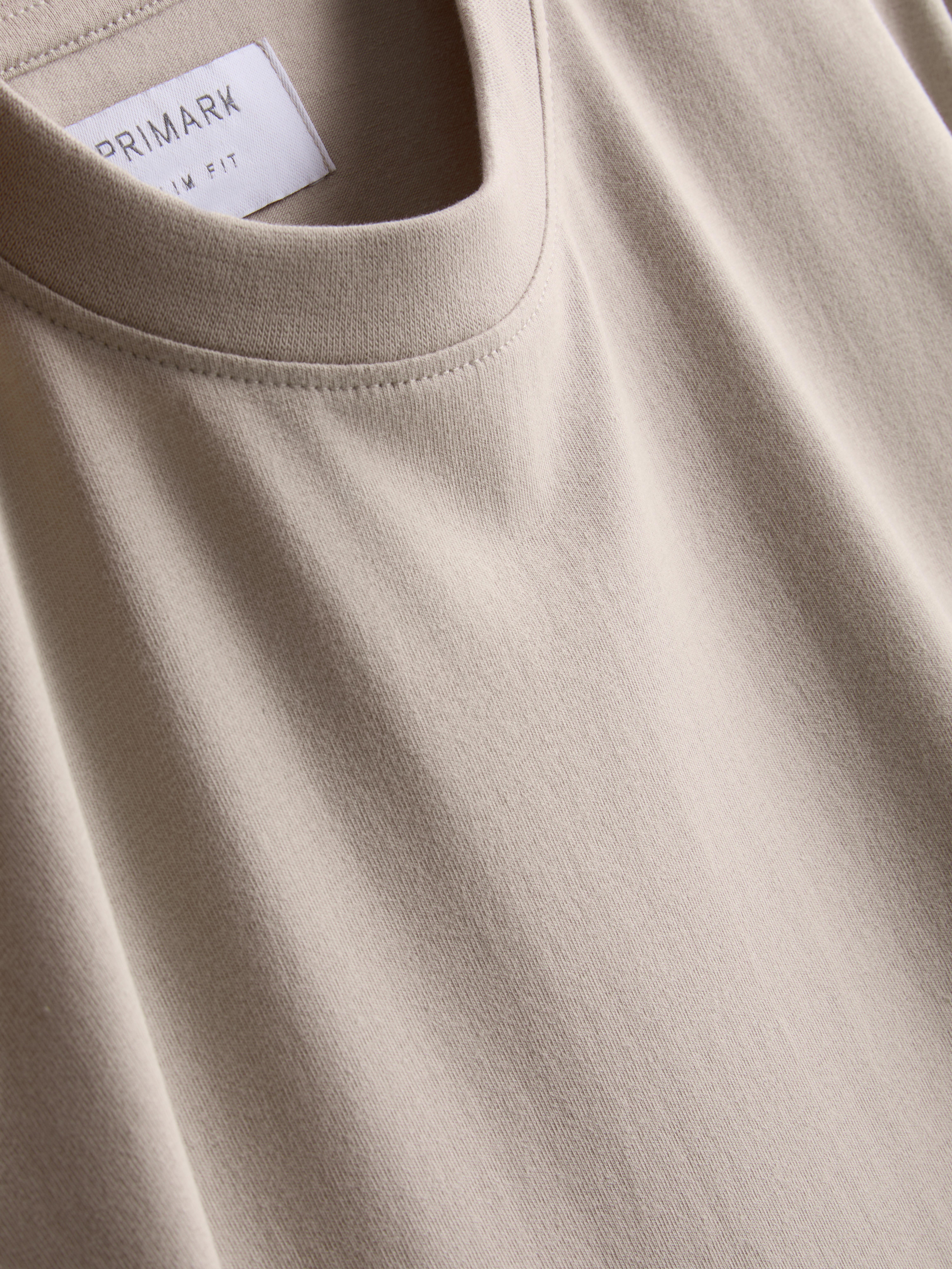 Relaxed Fit LYCRA® T-Shirt