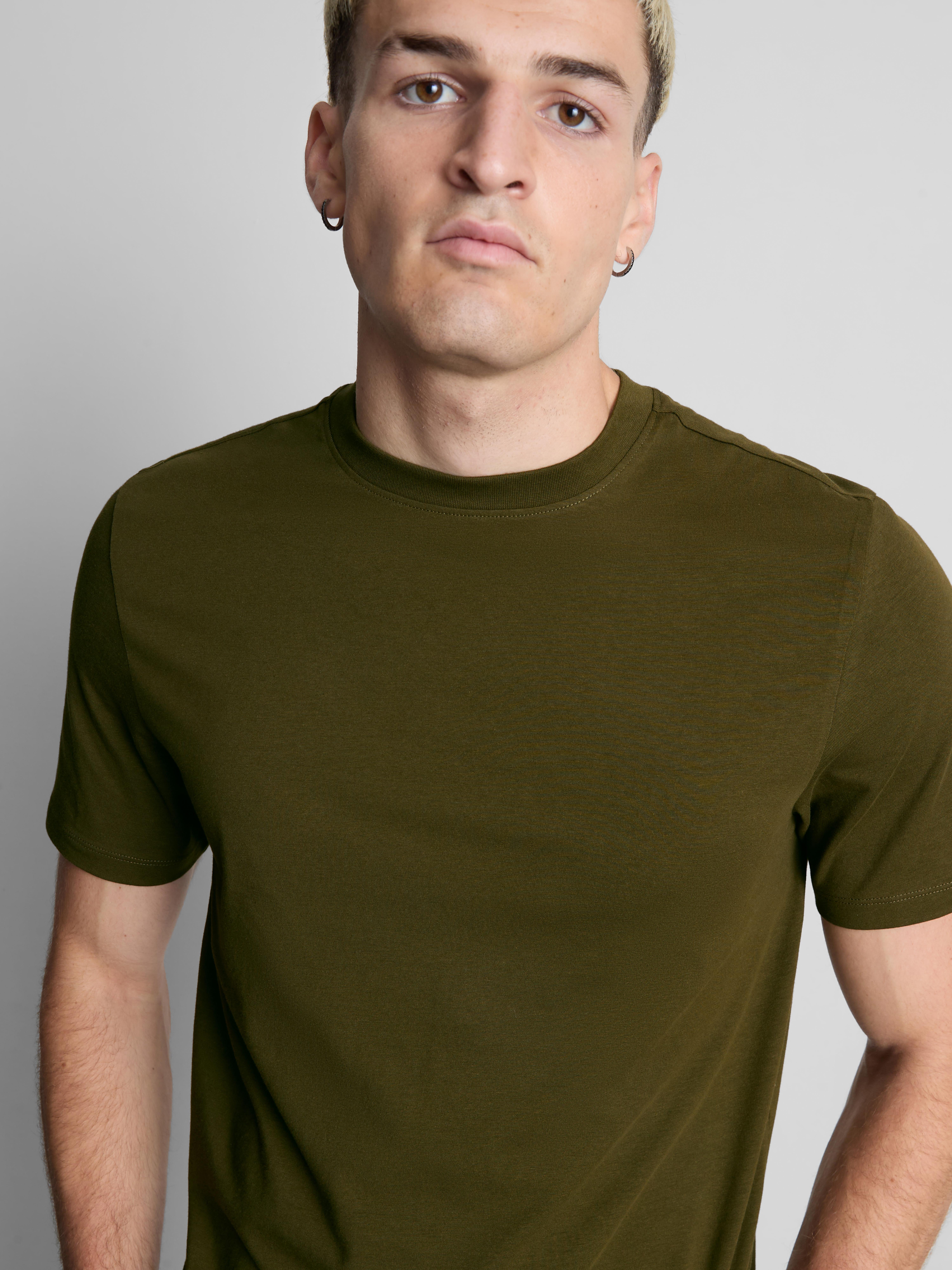 Relaxed Fit LYCRA® T-Shirt
