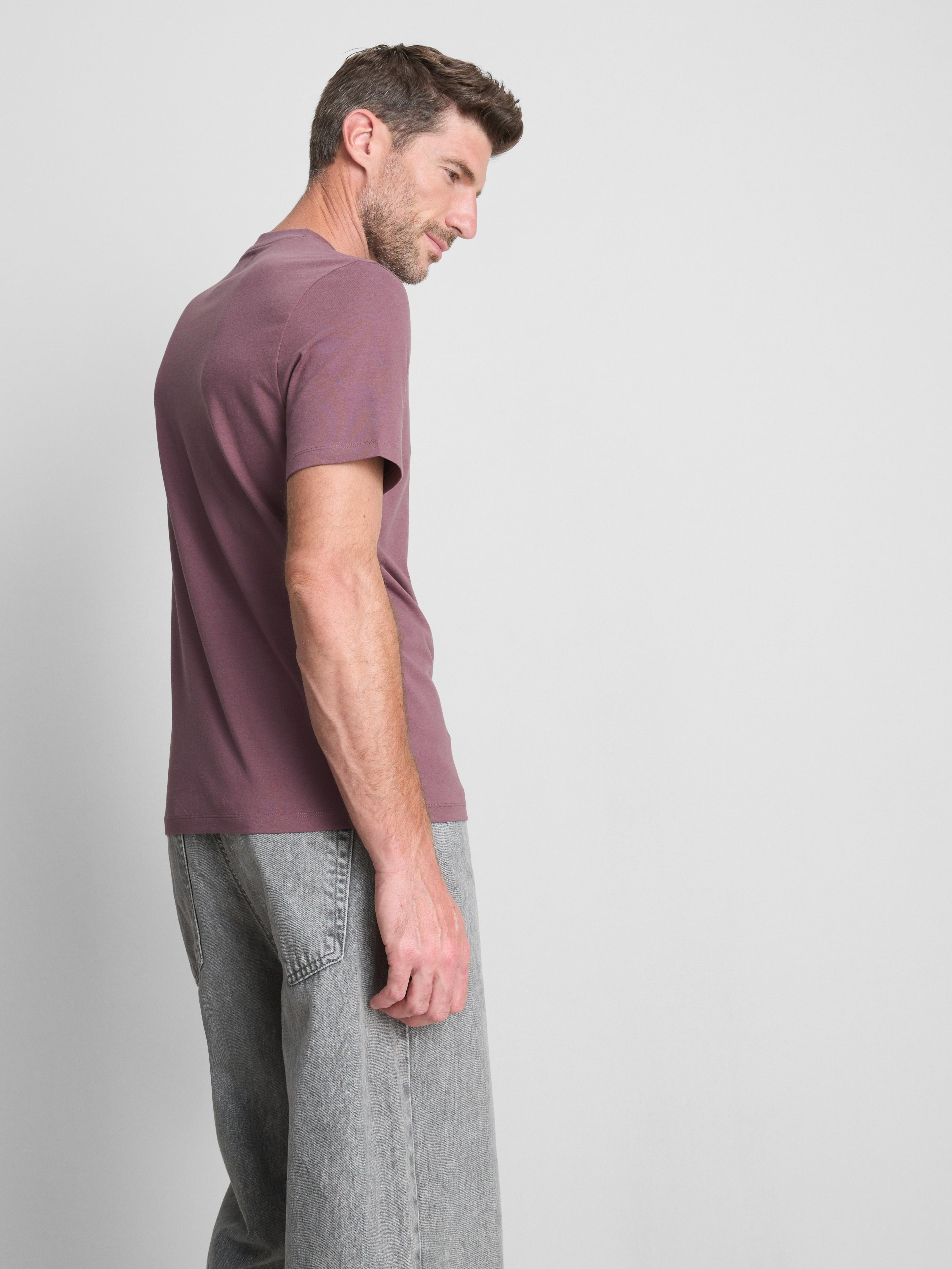 Relaxed Fit LYCRA® T-Shirt