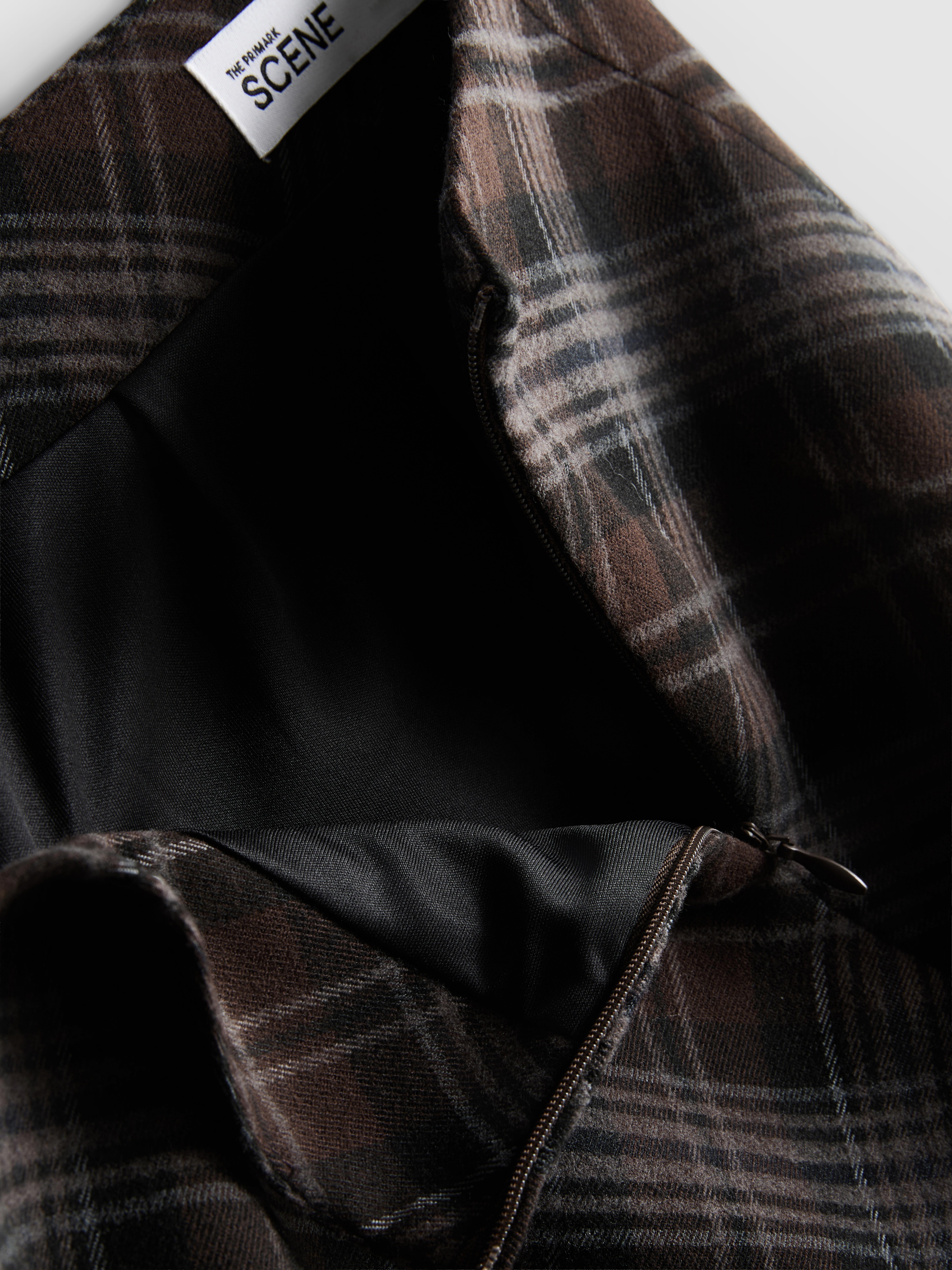 The Primark Scene | Checkered Mini Skirt