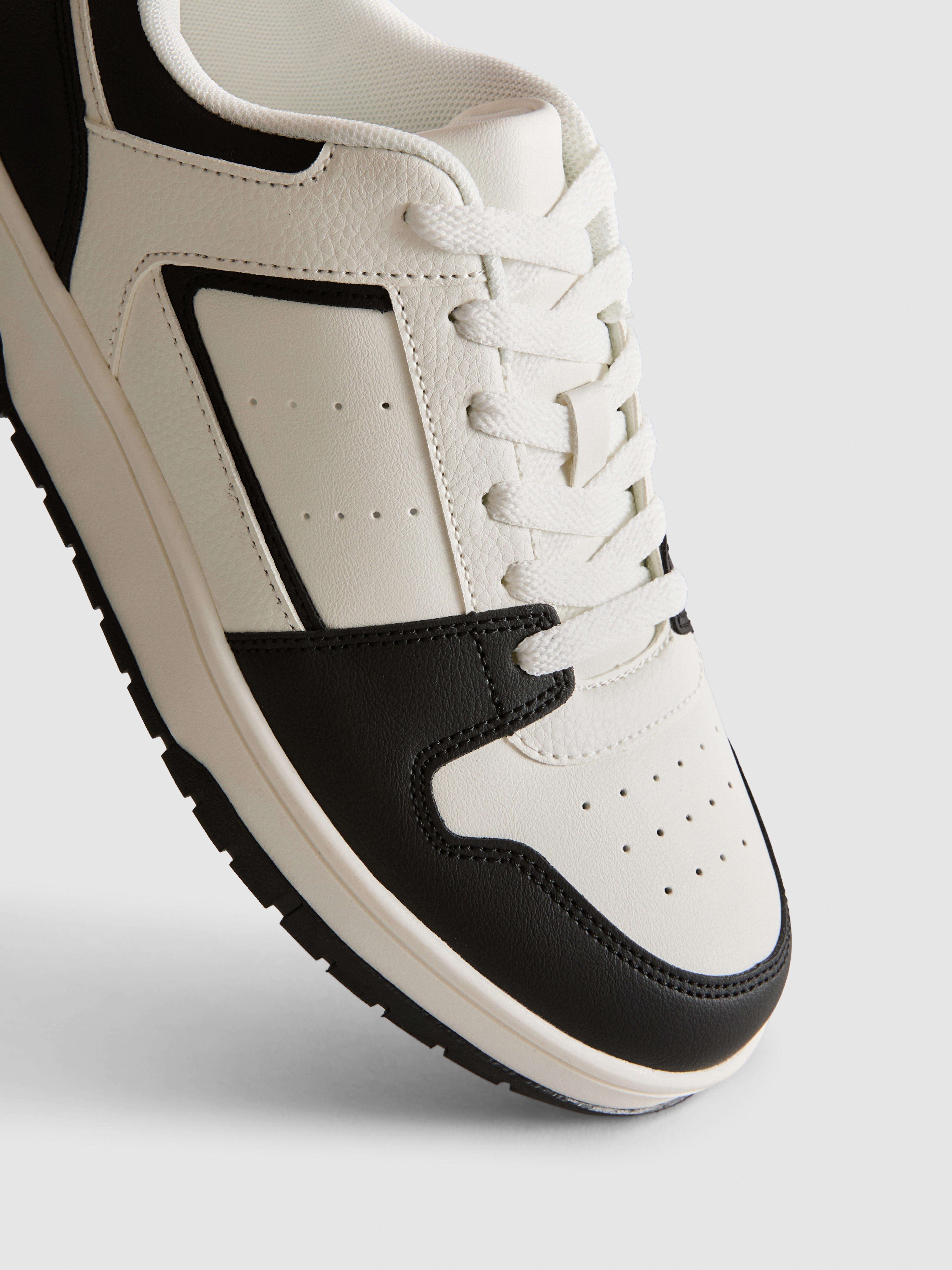 Sporty Low Top Sneakers