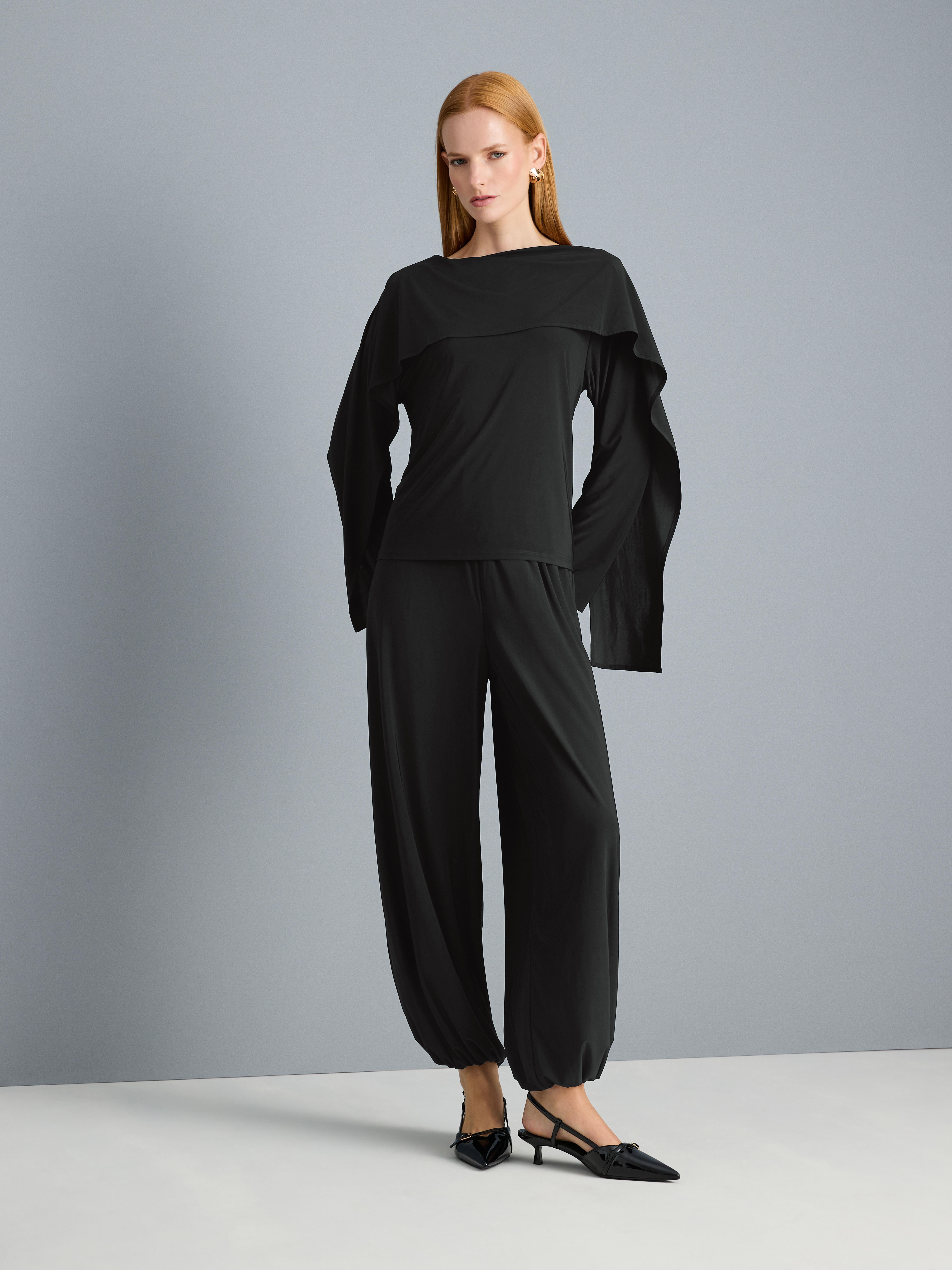 Elegantní top s dlouhým rukávem a pláštíkem