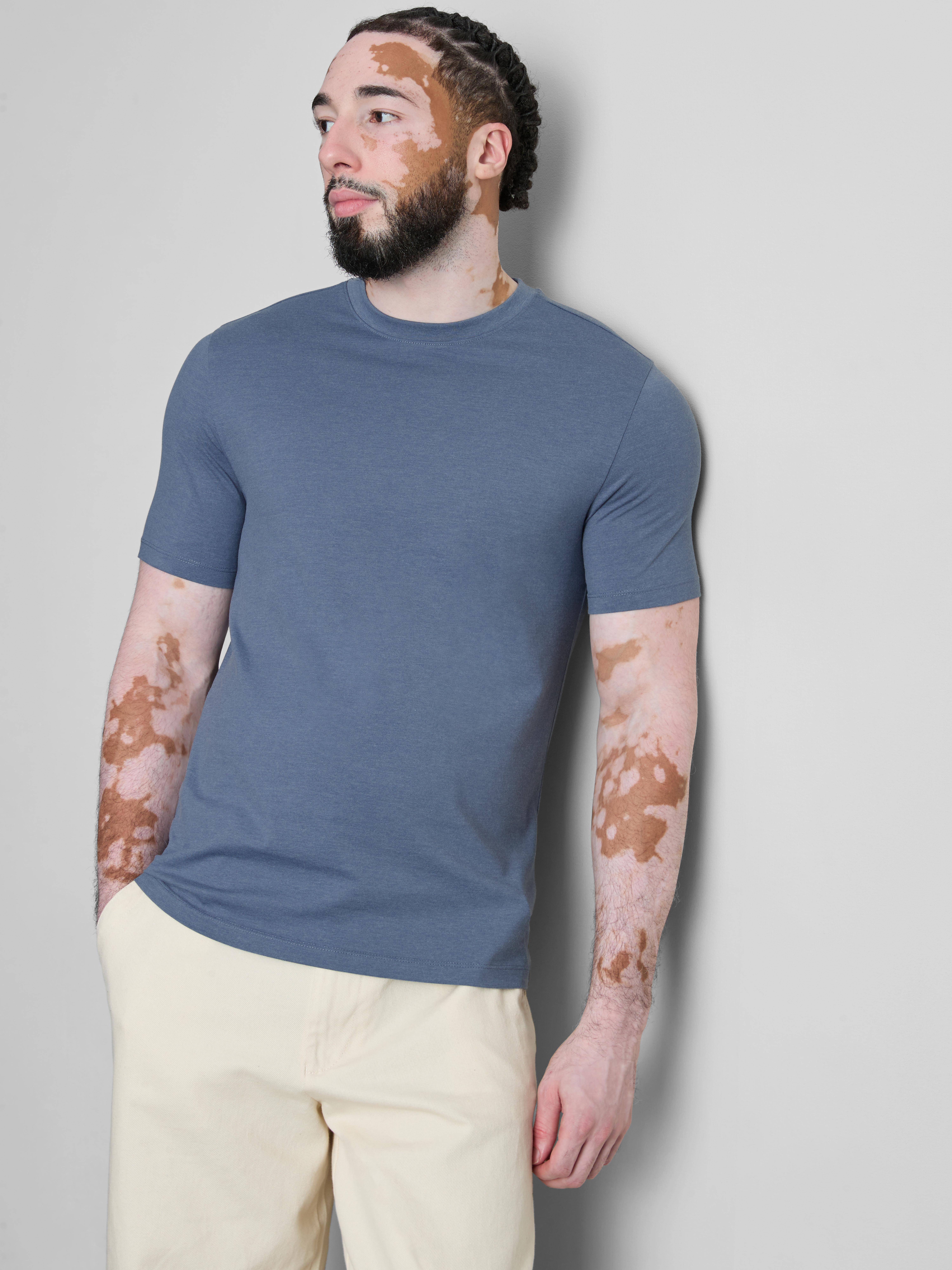 Relaxed Fit LYCRA® T-Shirt