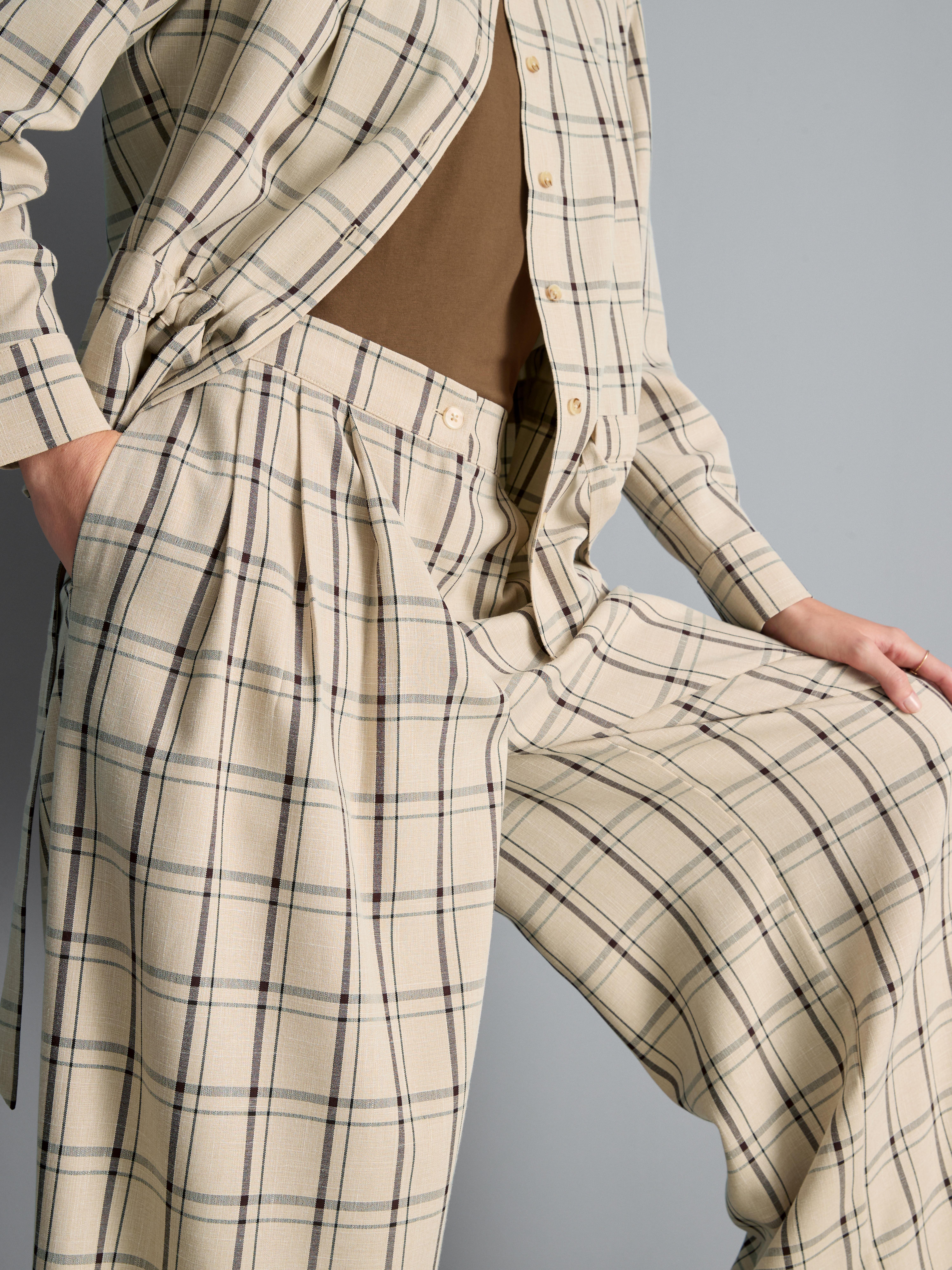 Pantalon large à carreaux