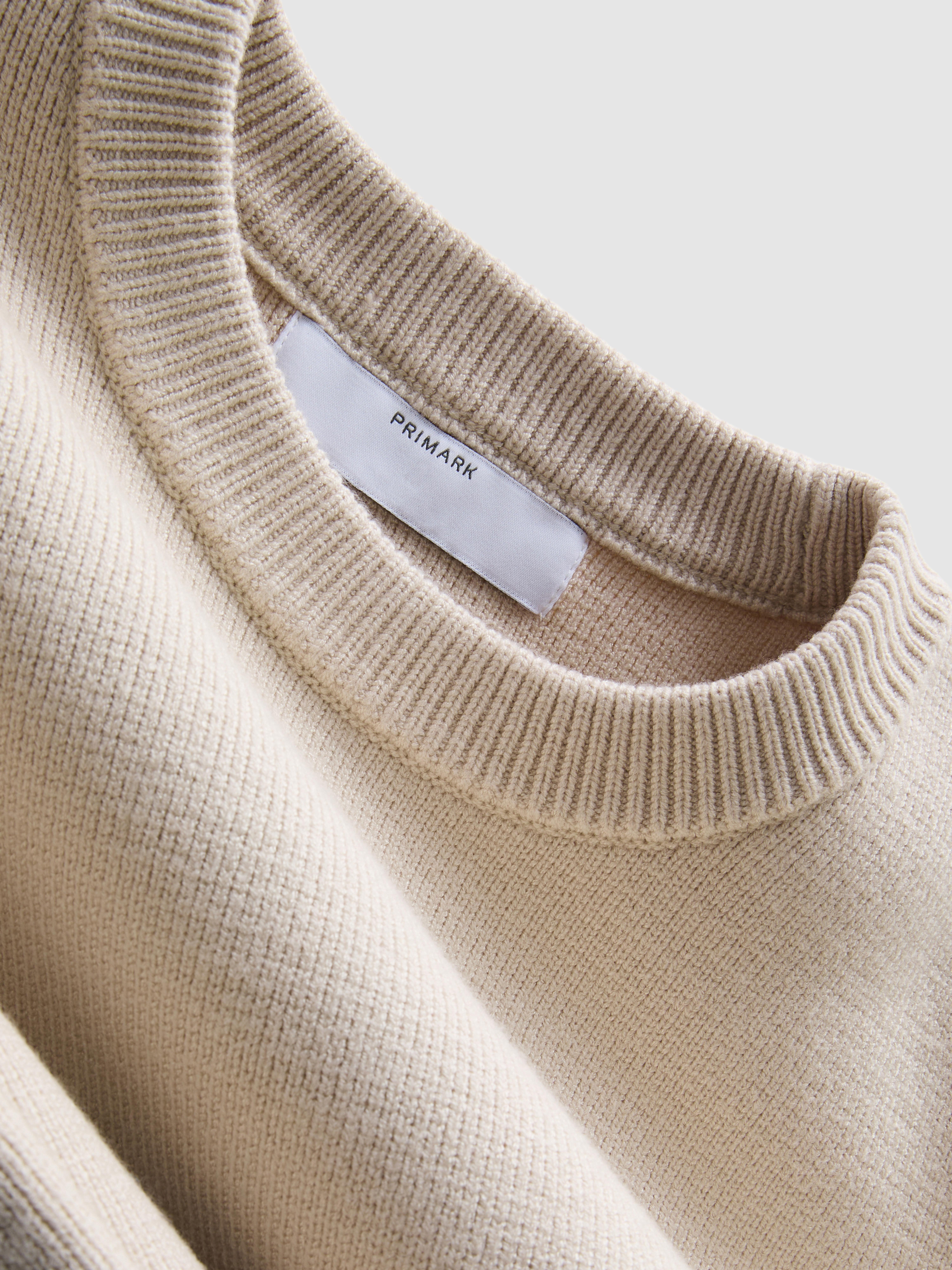 Pull en maille à coutures décoratives