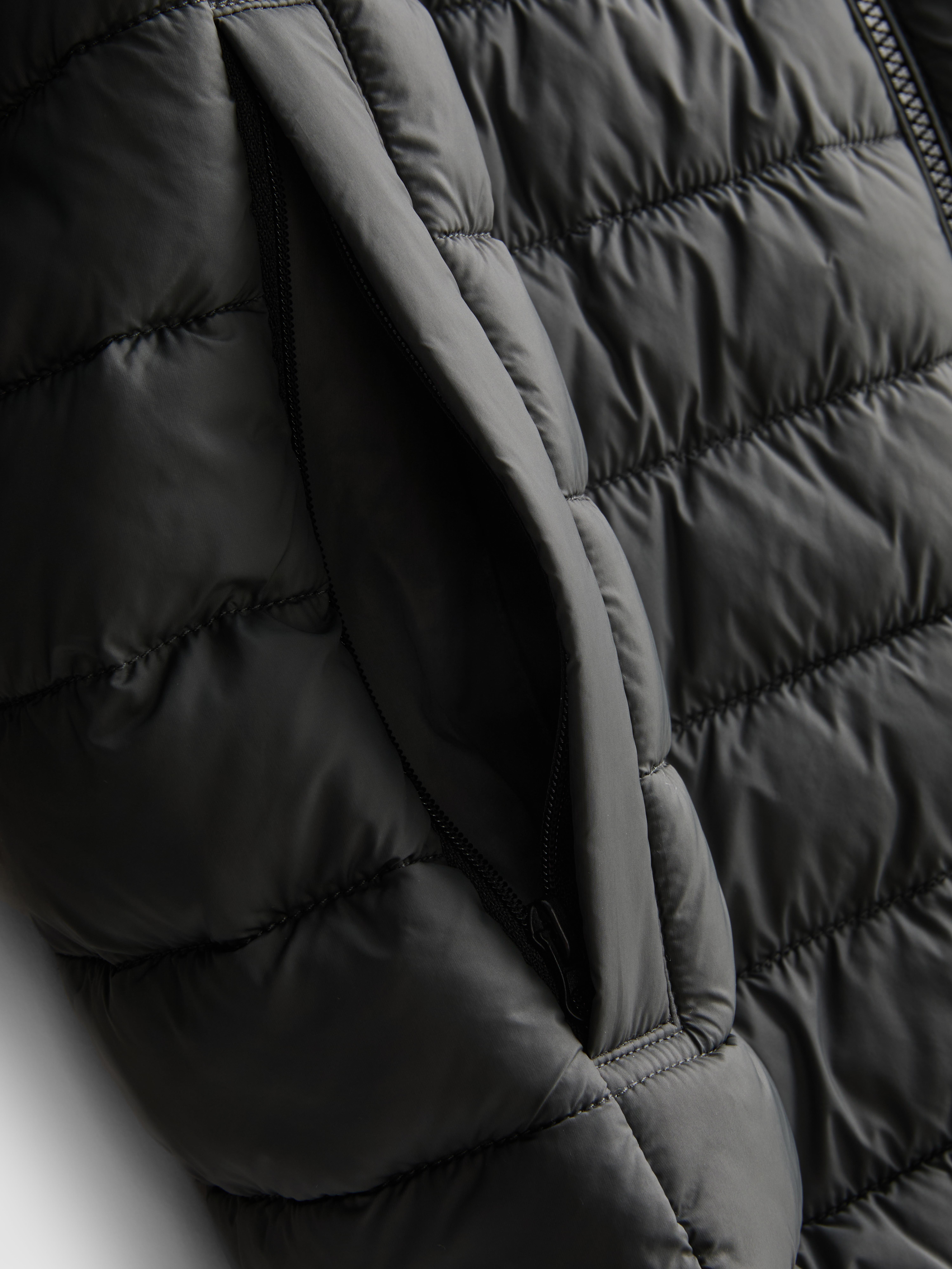 Wattierte Jacke mit Kapuze