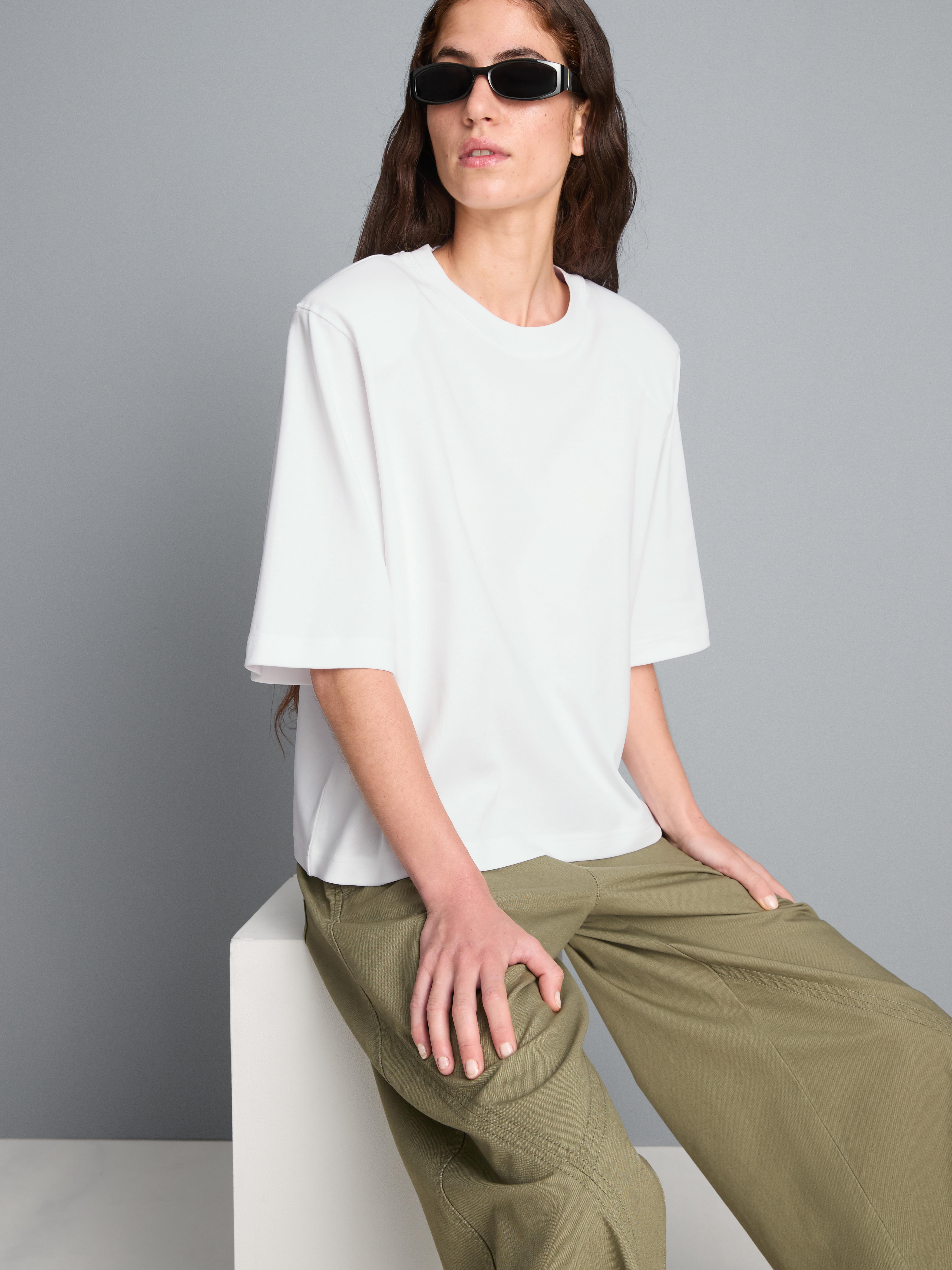 T-Shirt mit Schulterpolstern aus reiner Baumwolle