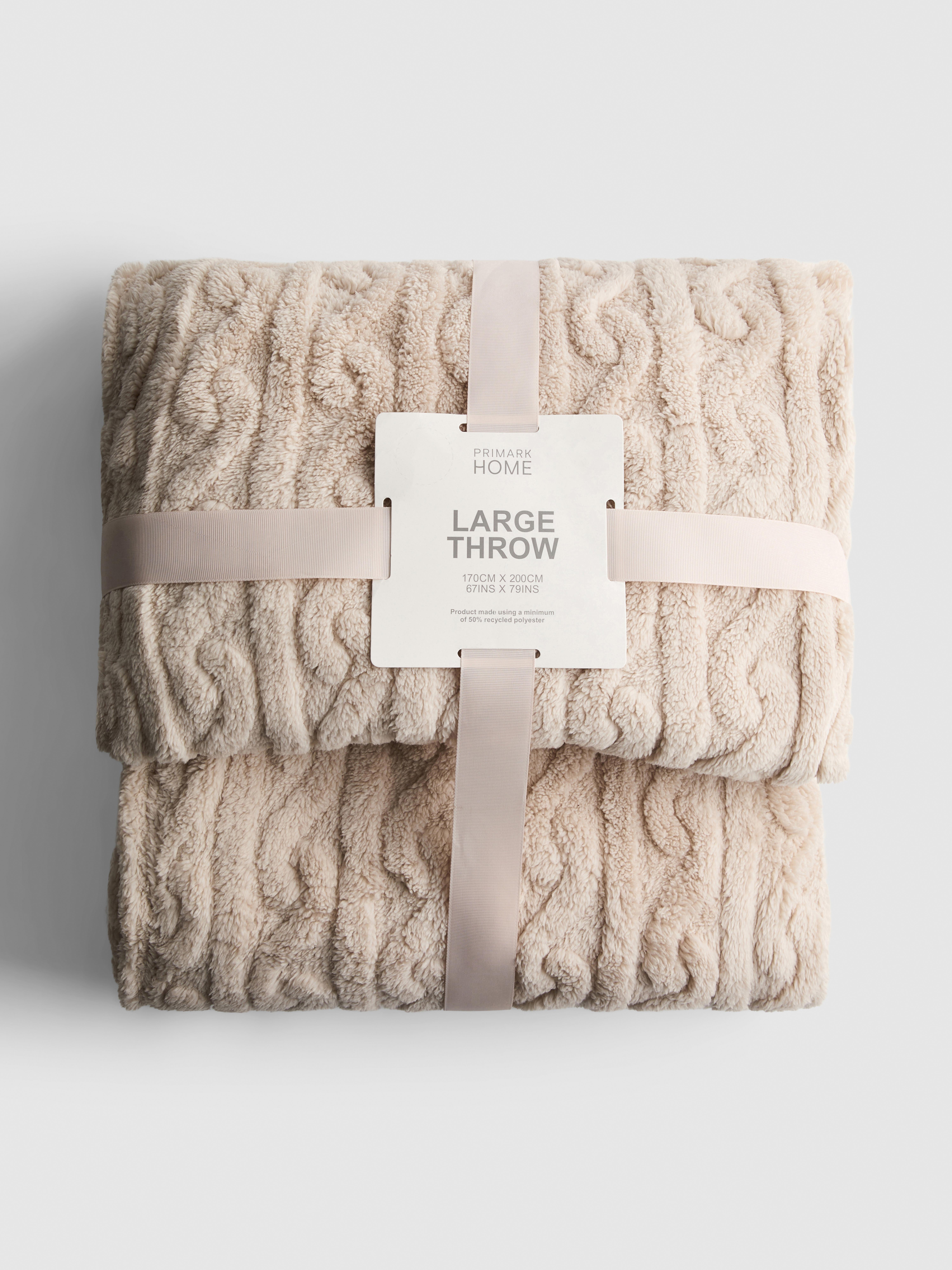 Cable Knit Effect Large Throw