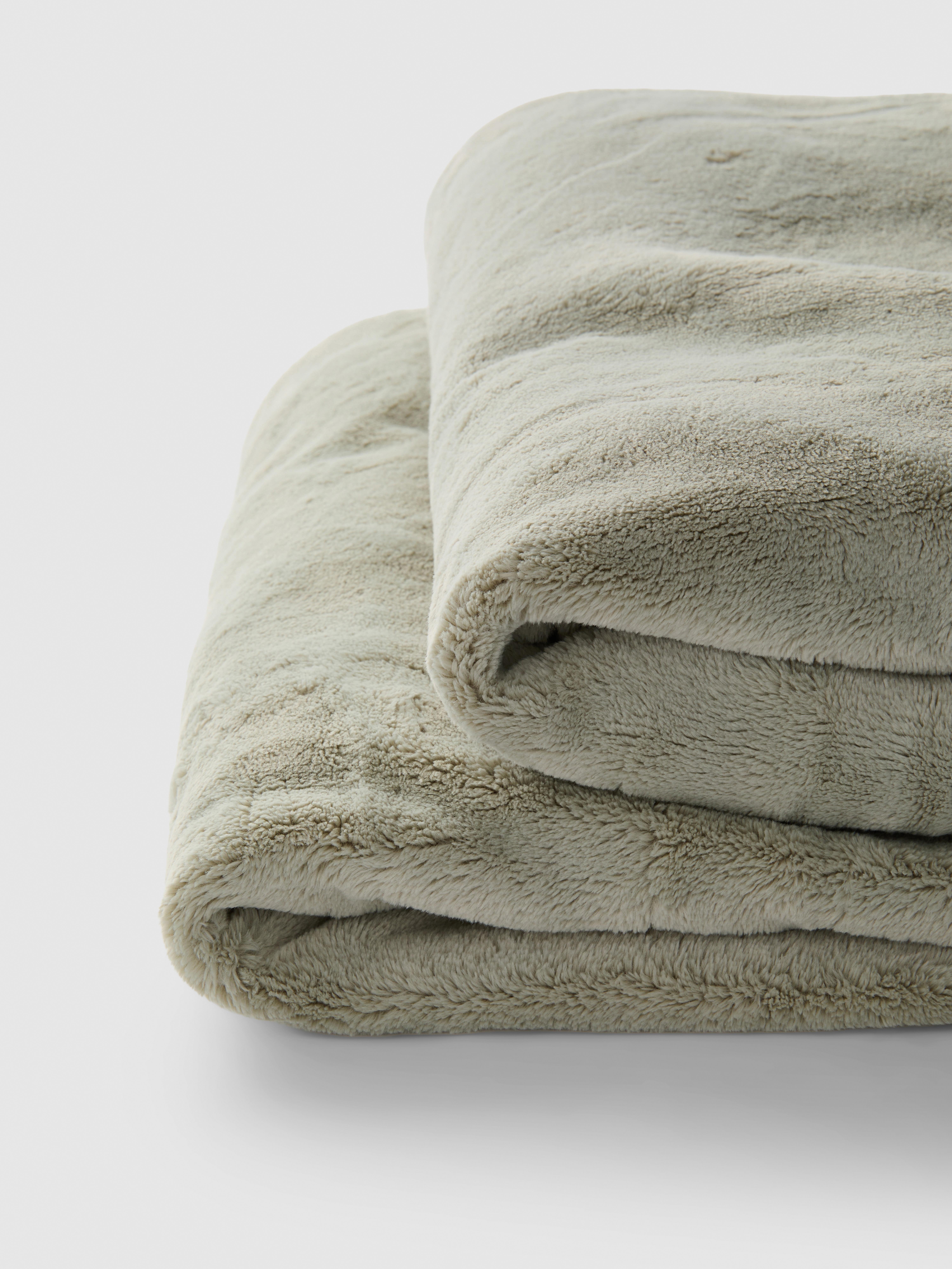 Blanket Stitch Throw