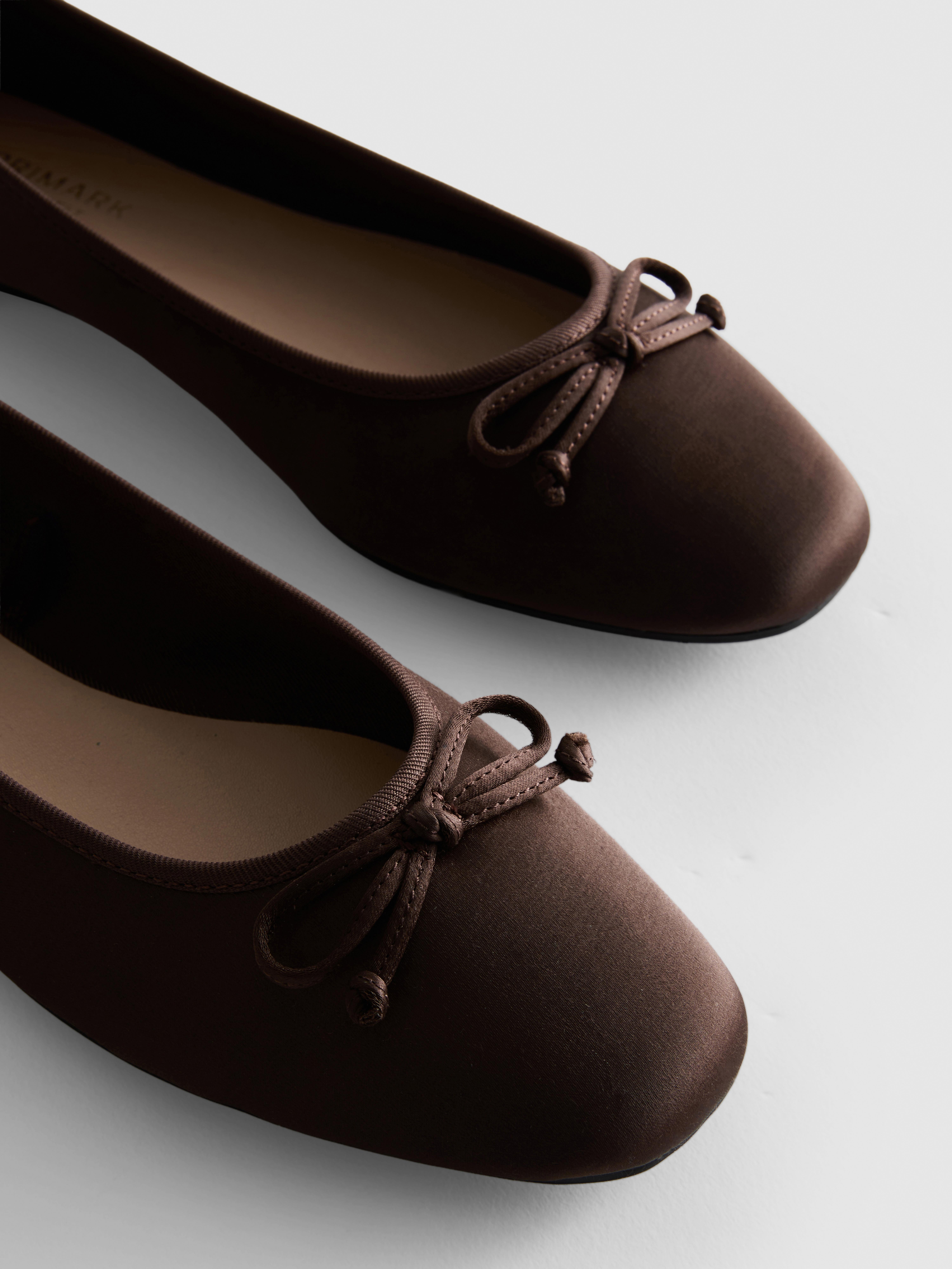 Ballerina's van textiel met strik - Chocoladebruin - Dames | Primark