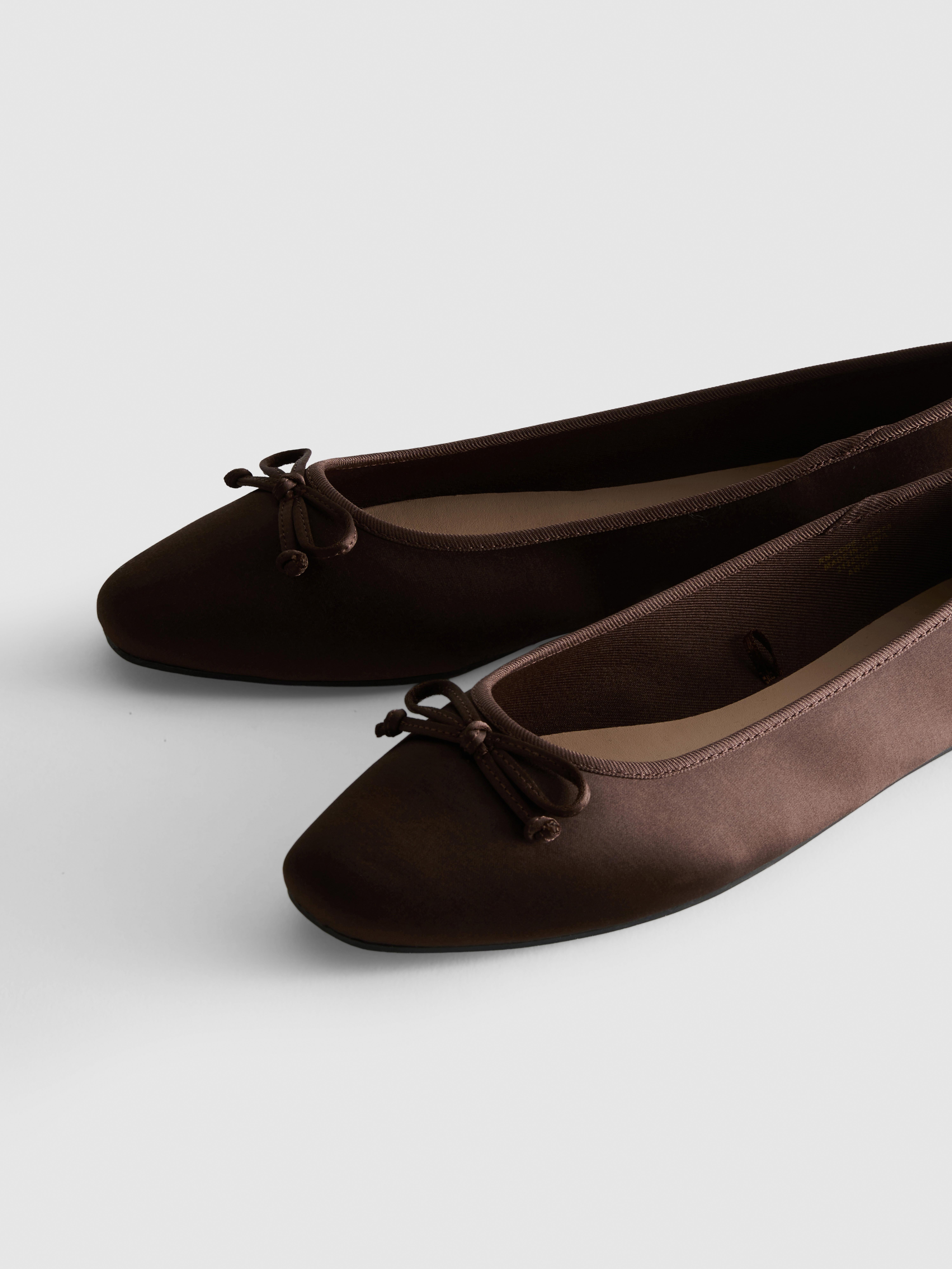 Ballerina's van textiel met strik - Chocoladebruin - Dames | Primark
