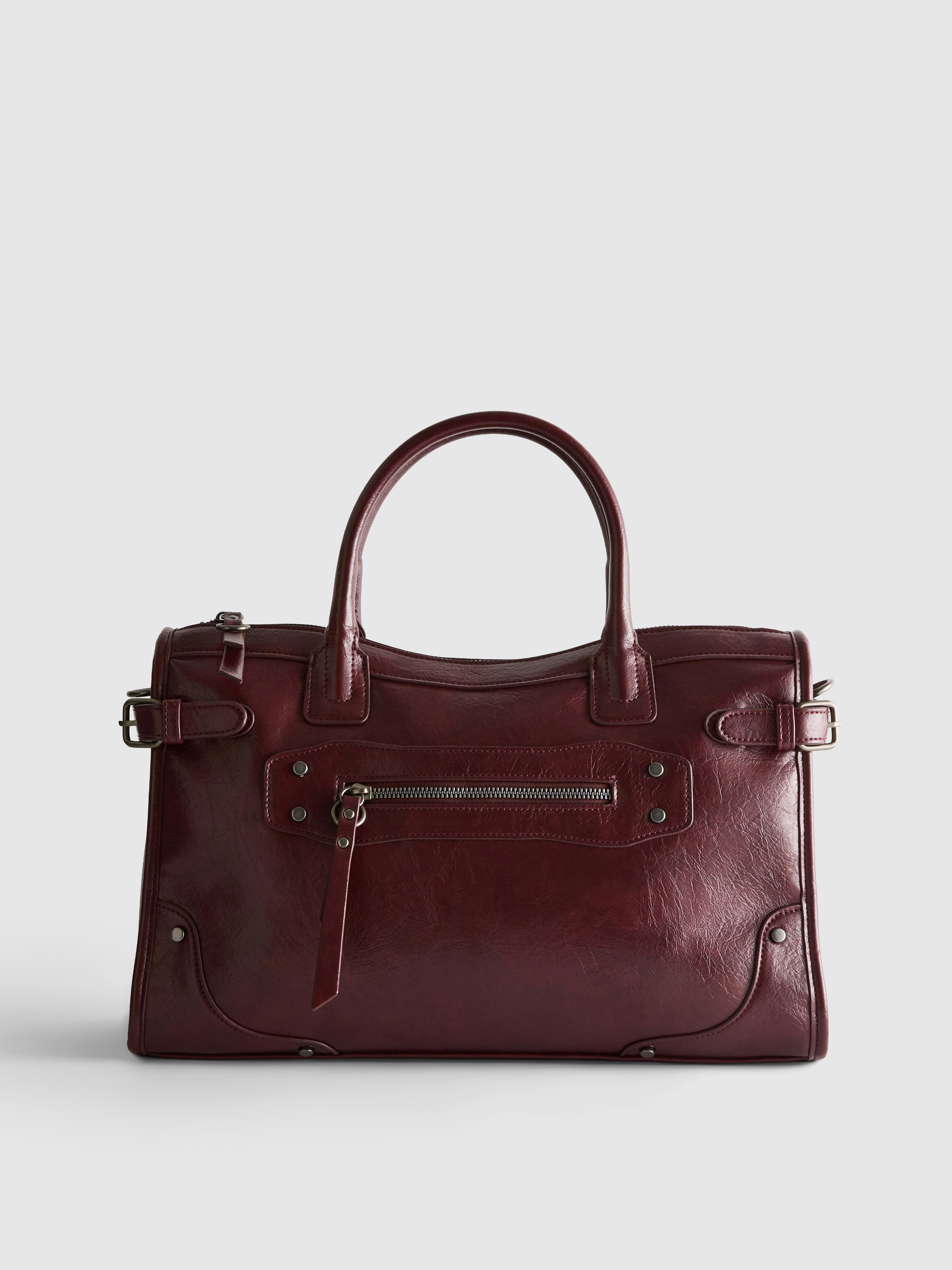 Tasche mit Tragegriff und Schnalle