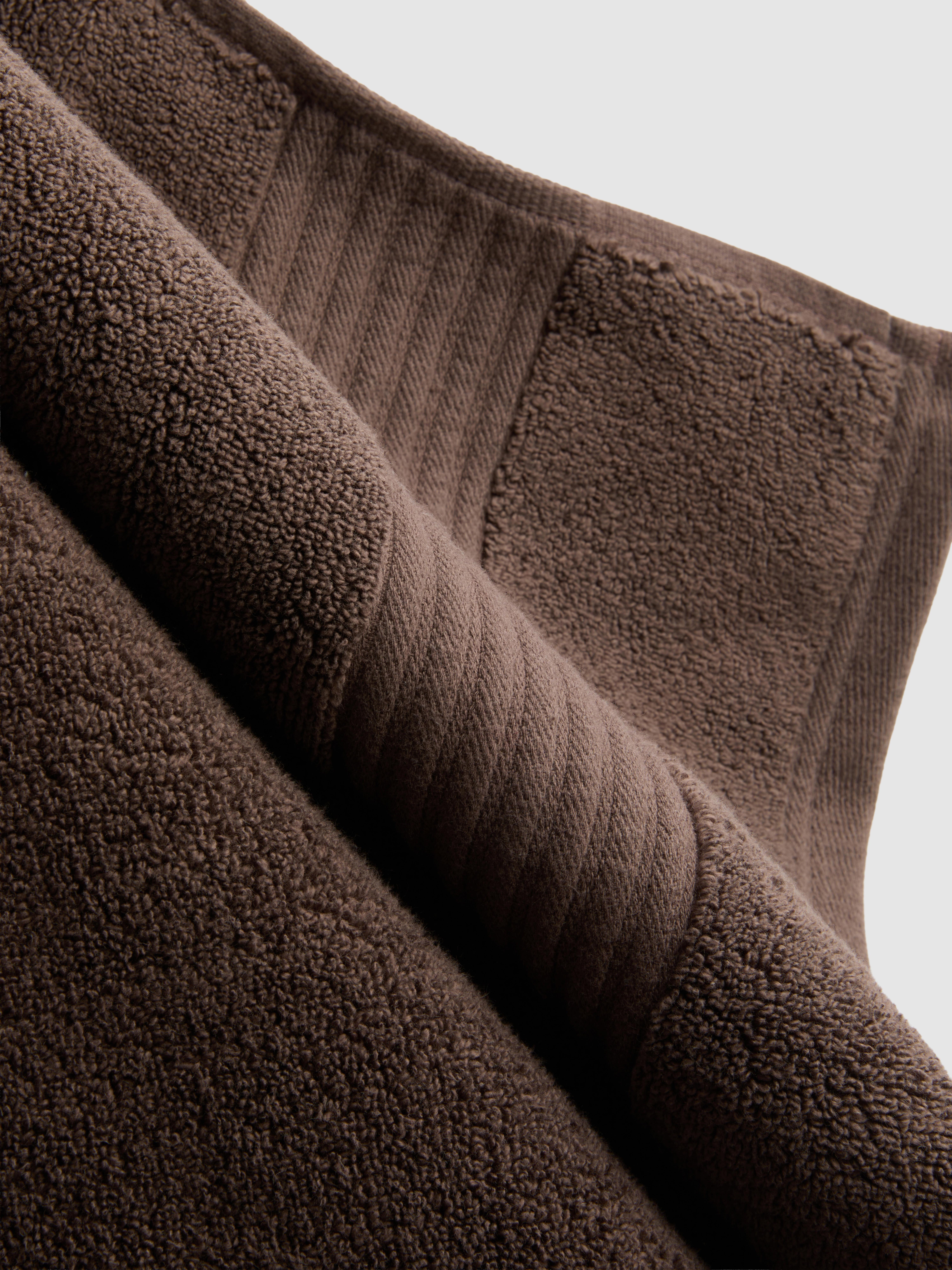 Ribbed Border Bath Towel