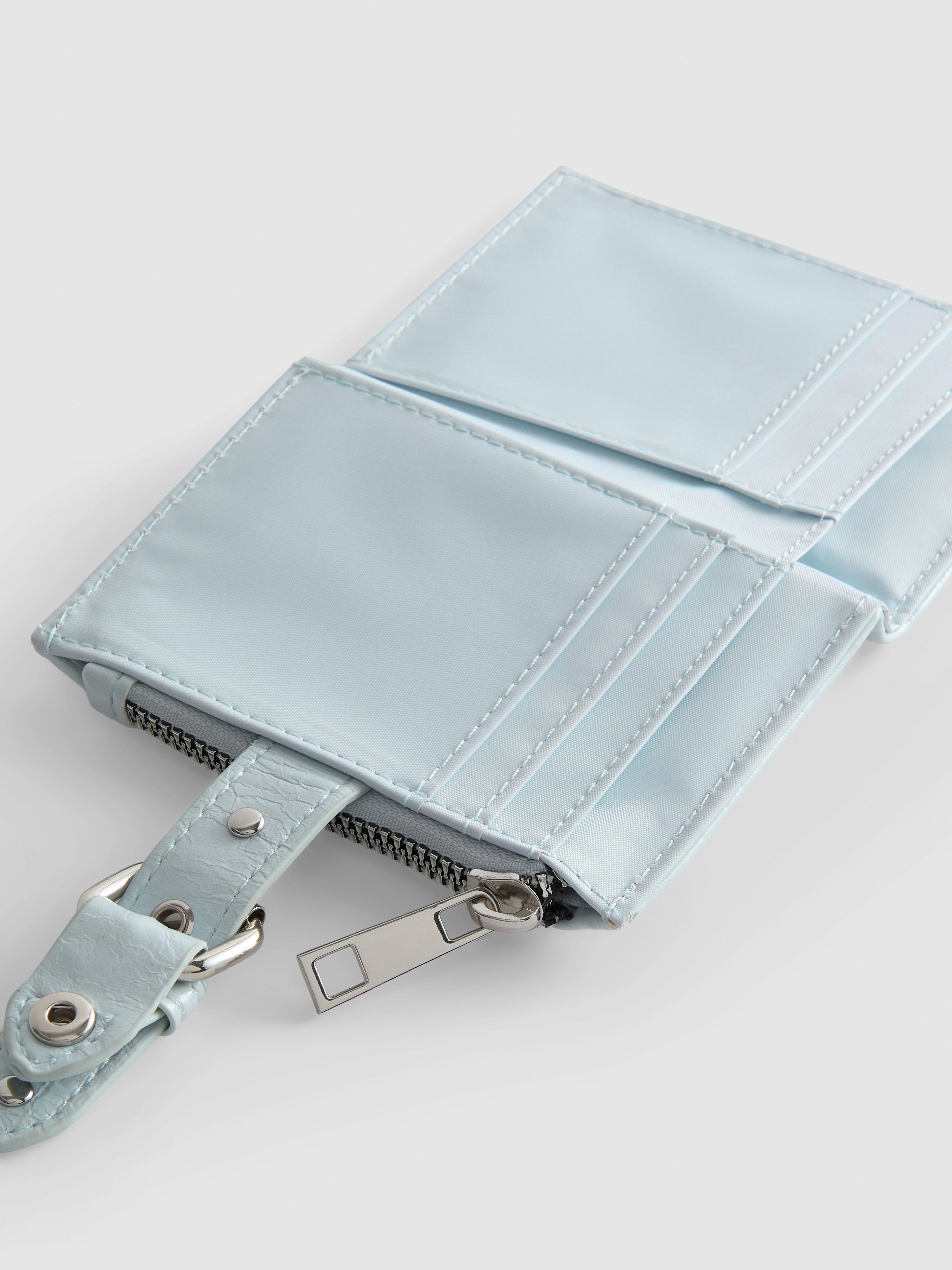 Portafoglio strutturato con zip