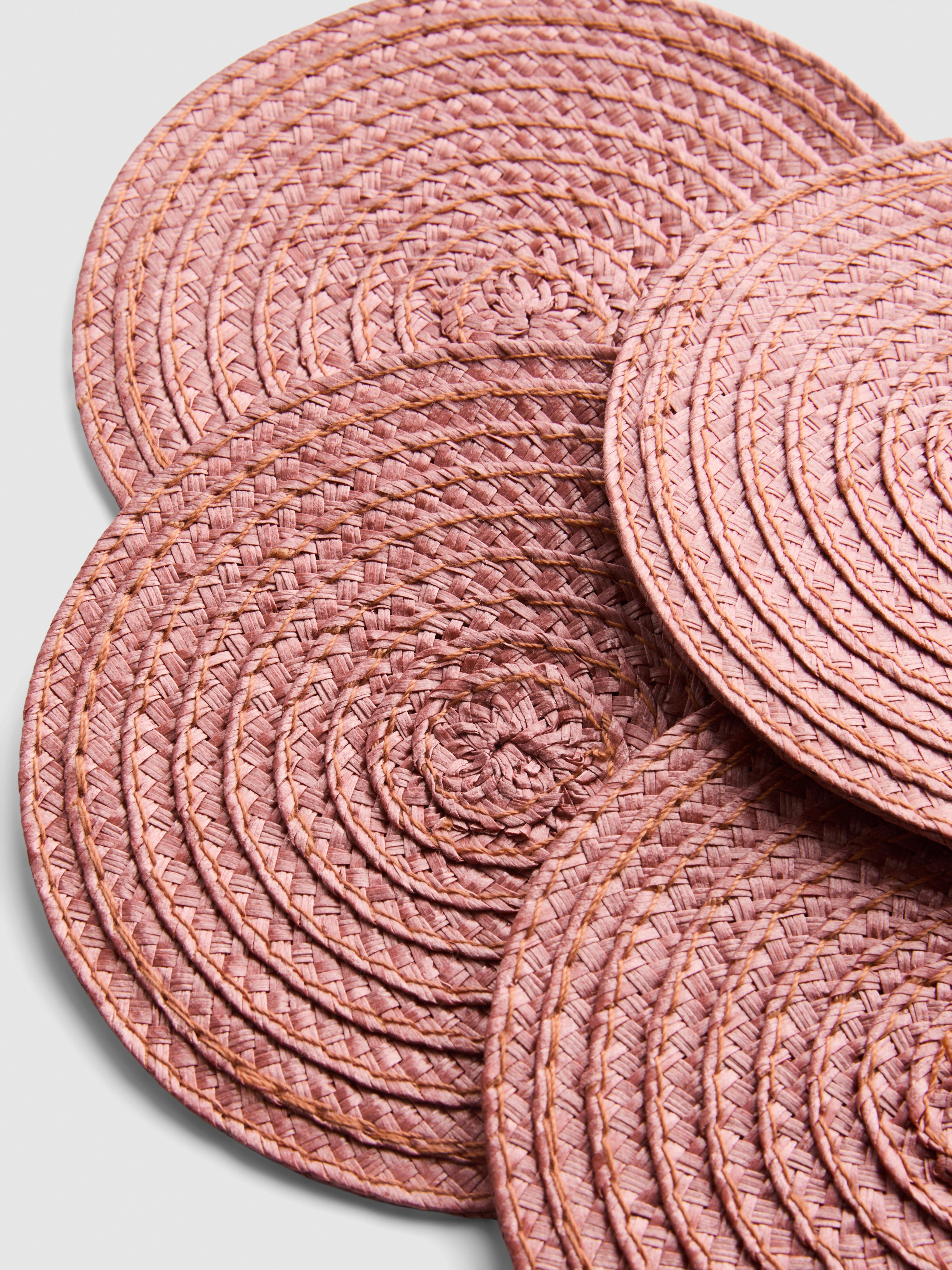Runde, gewebte Platzdeckchen, 4er-Pack