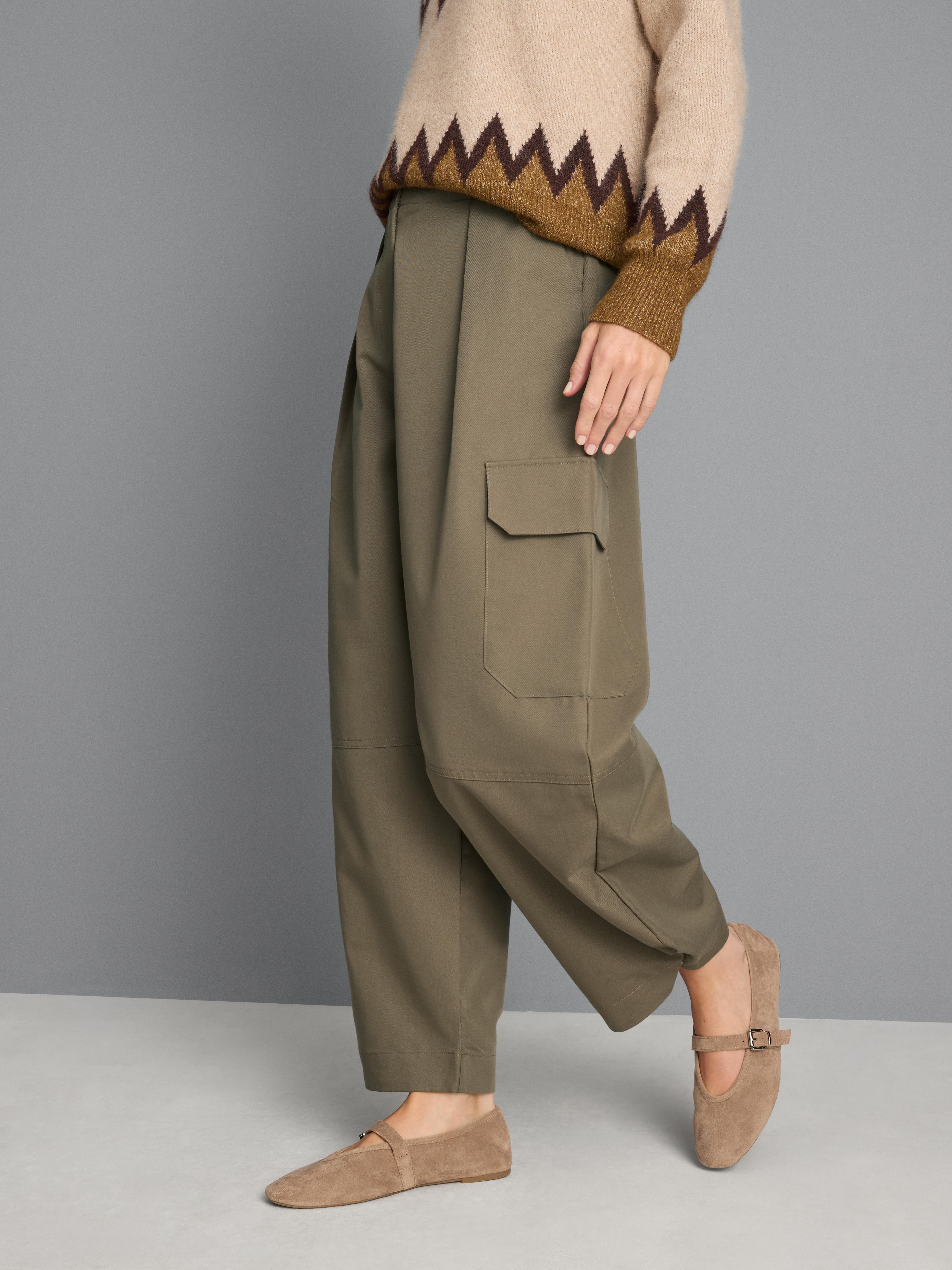 Cotton Blend Barrel Leg Cargo Pants