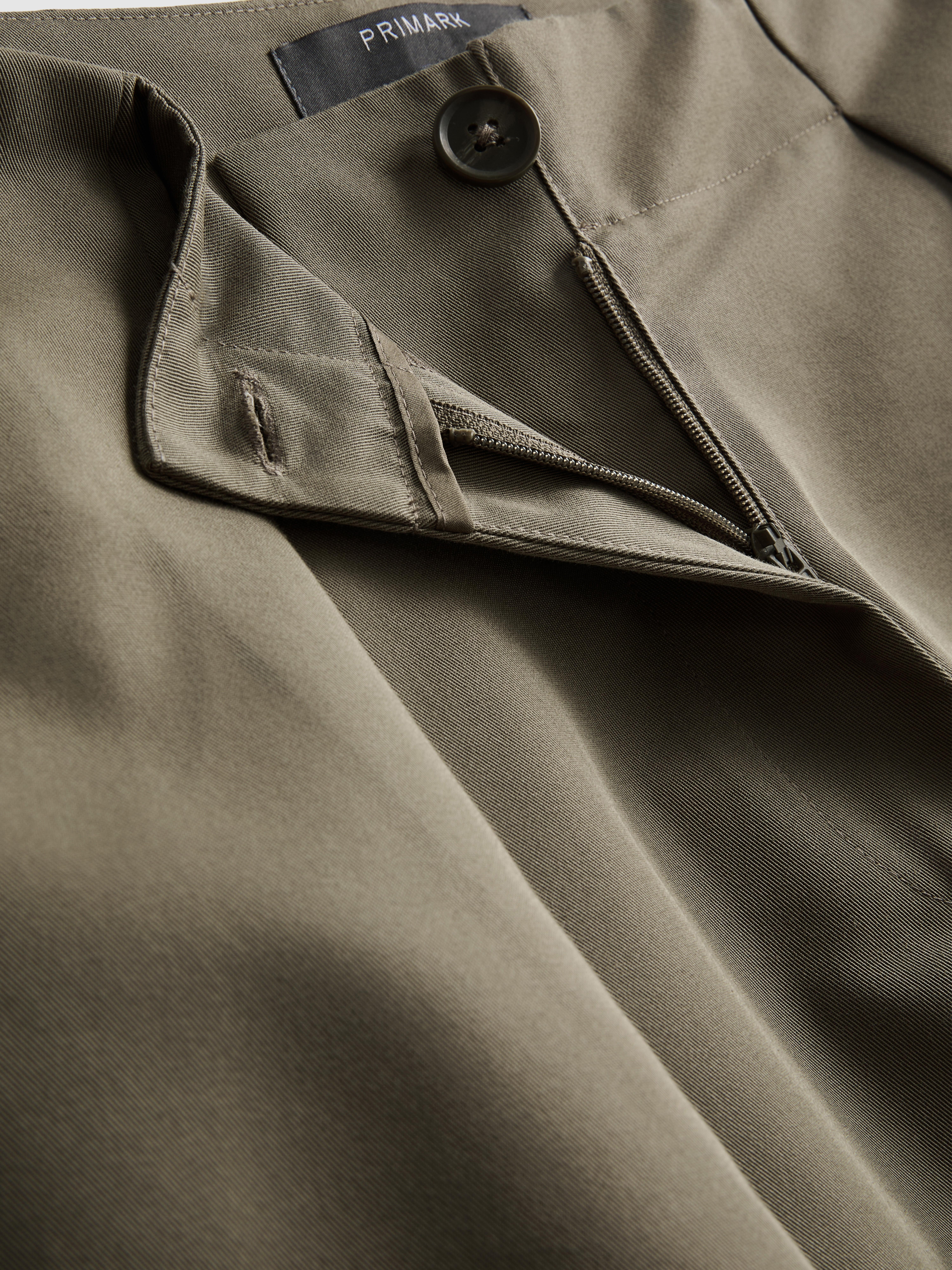 Cotton Blend Barrel Leg Cargo Pants