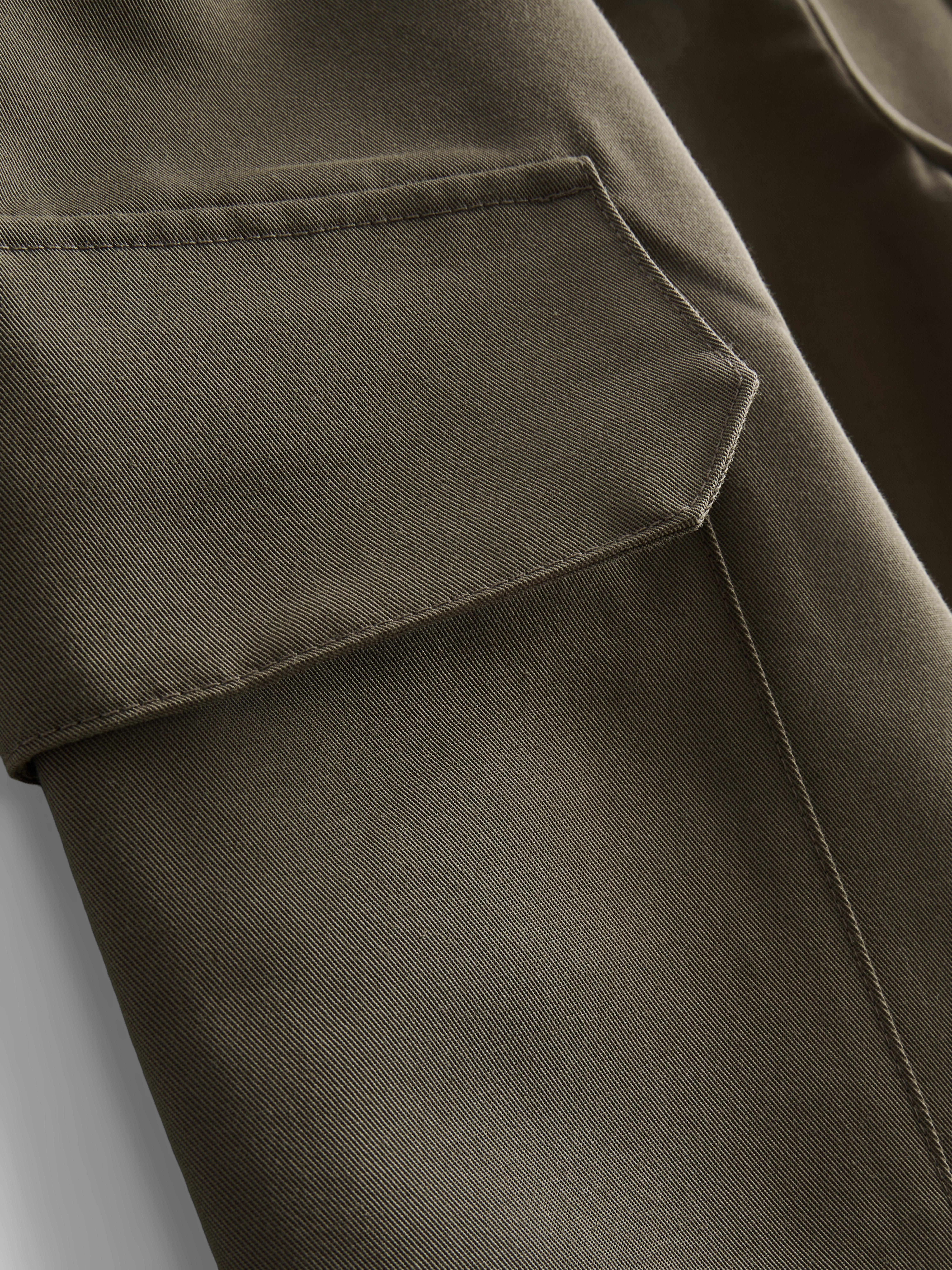 Cotton Blend Barrel Leg Cargo Pants