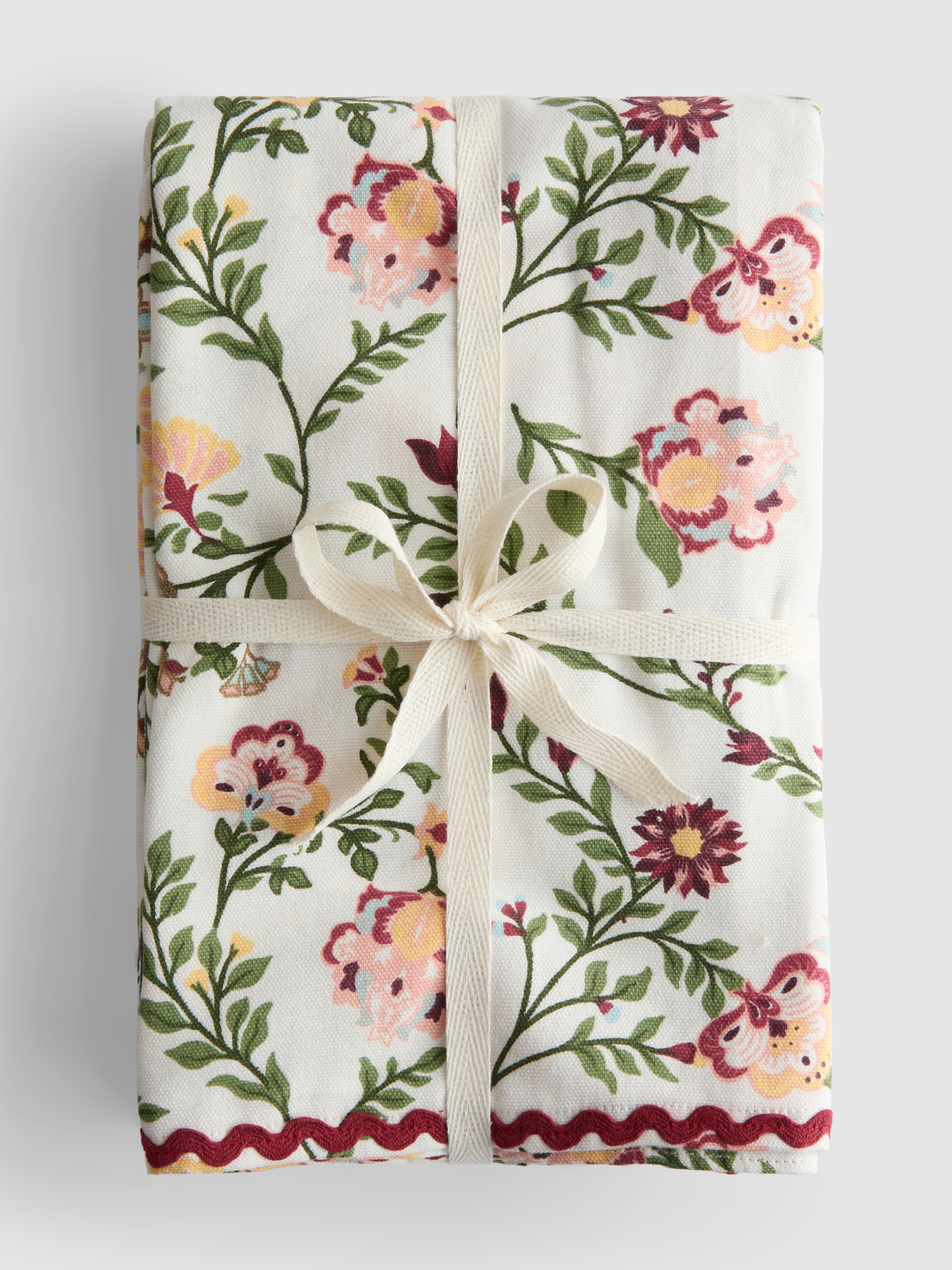 Floral Tablecloth With Ric Rac Trim