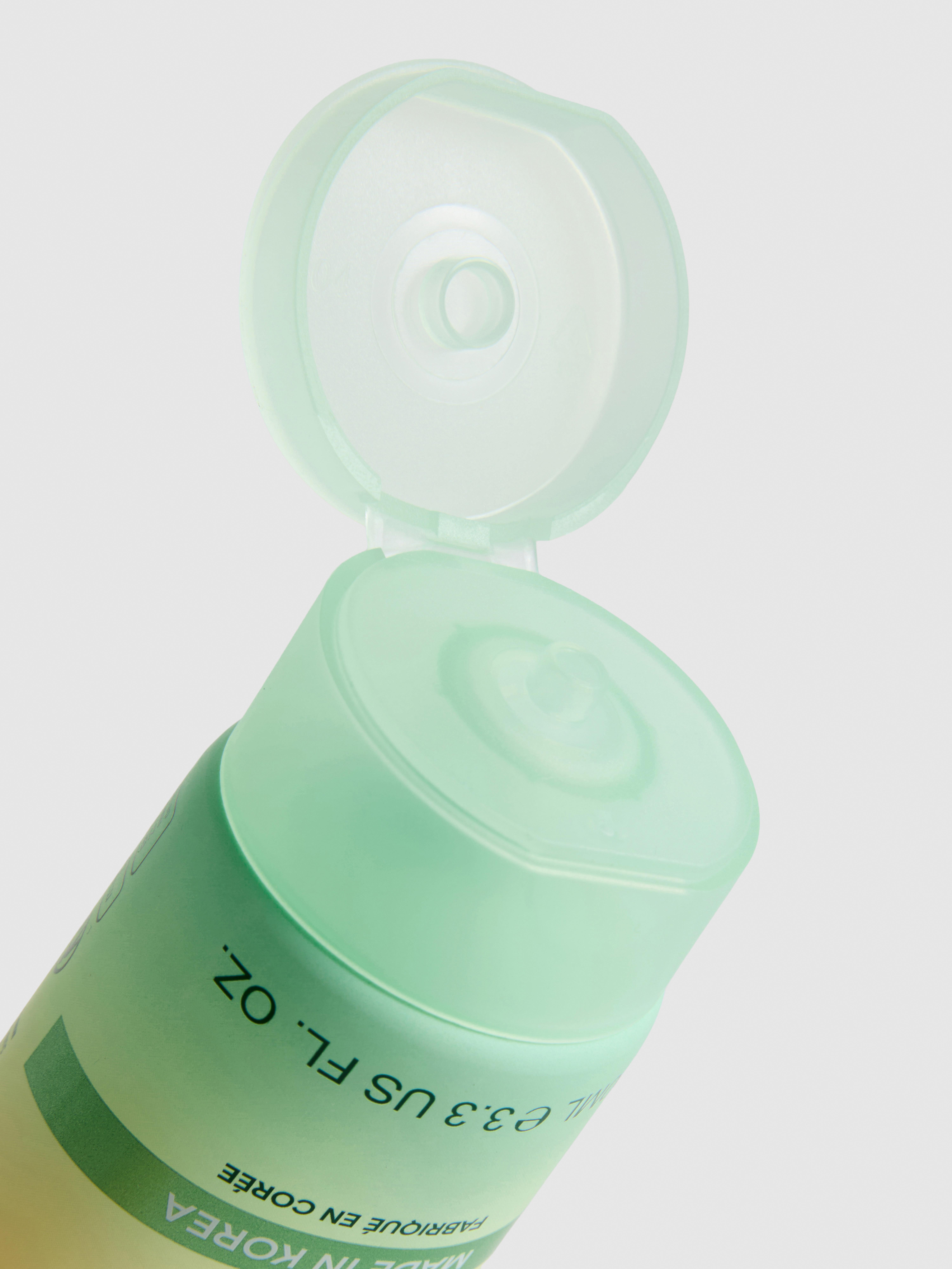100 ml | „K-Beauty“ Gel-zu-Schaum-Gesichtsreiniger mit beruhigendem Cica-Extrakt