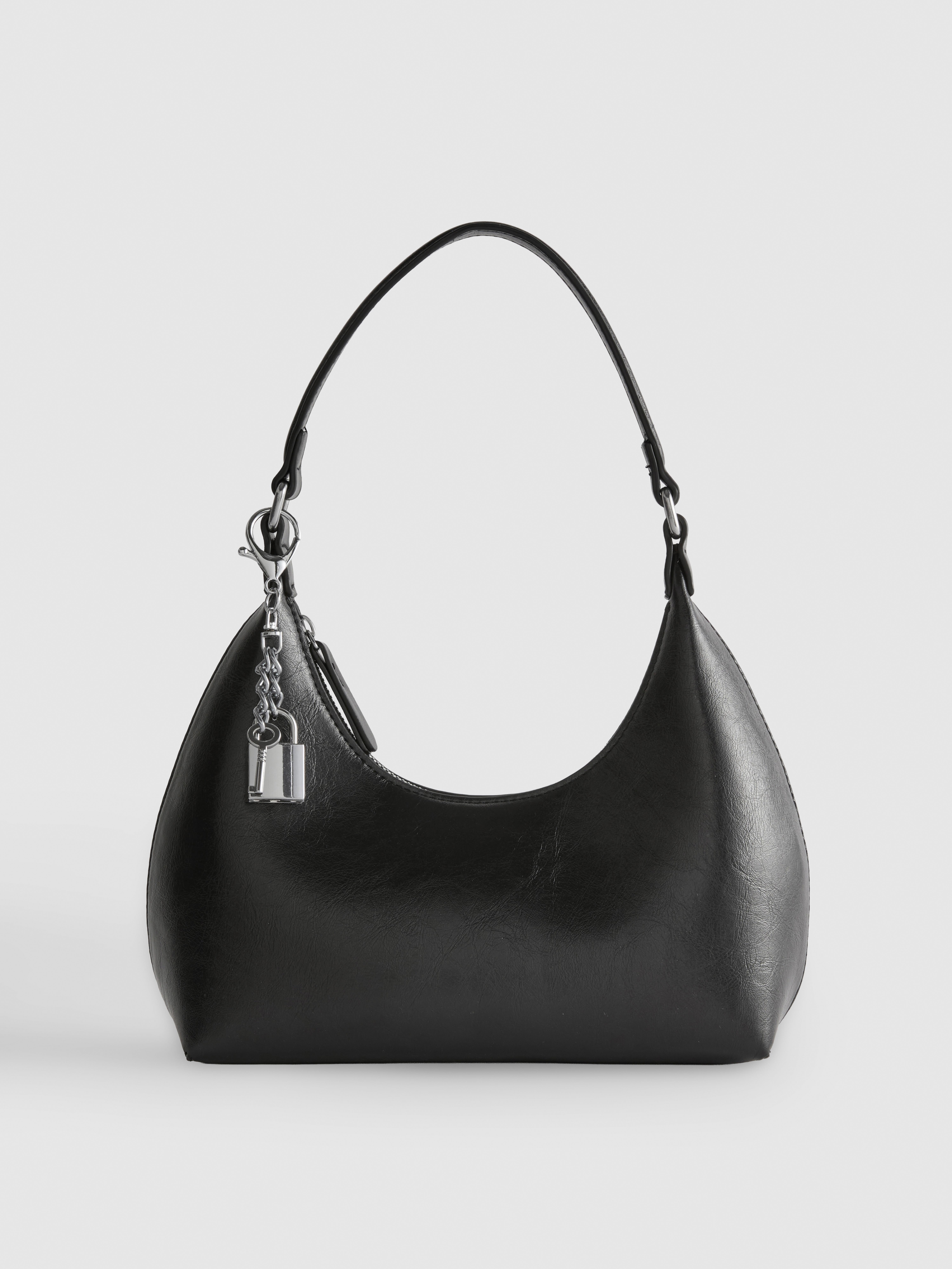 Borsa a spalla con ciondolo a lucchetto Nero