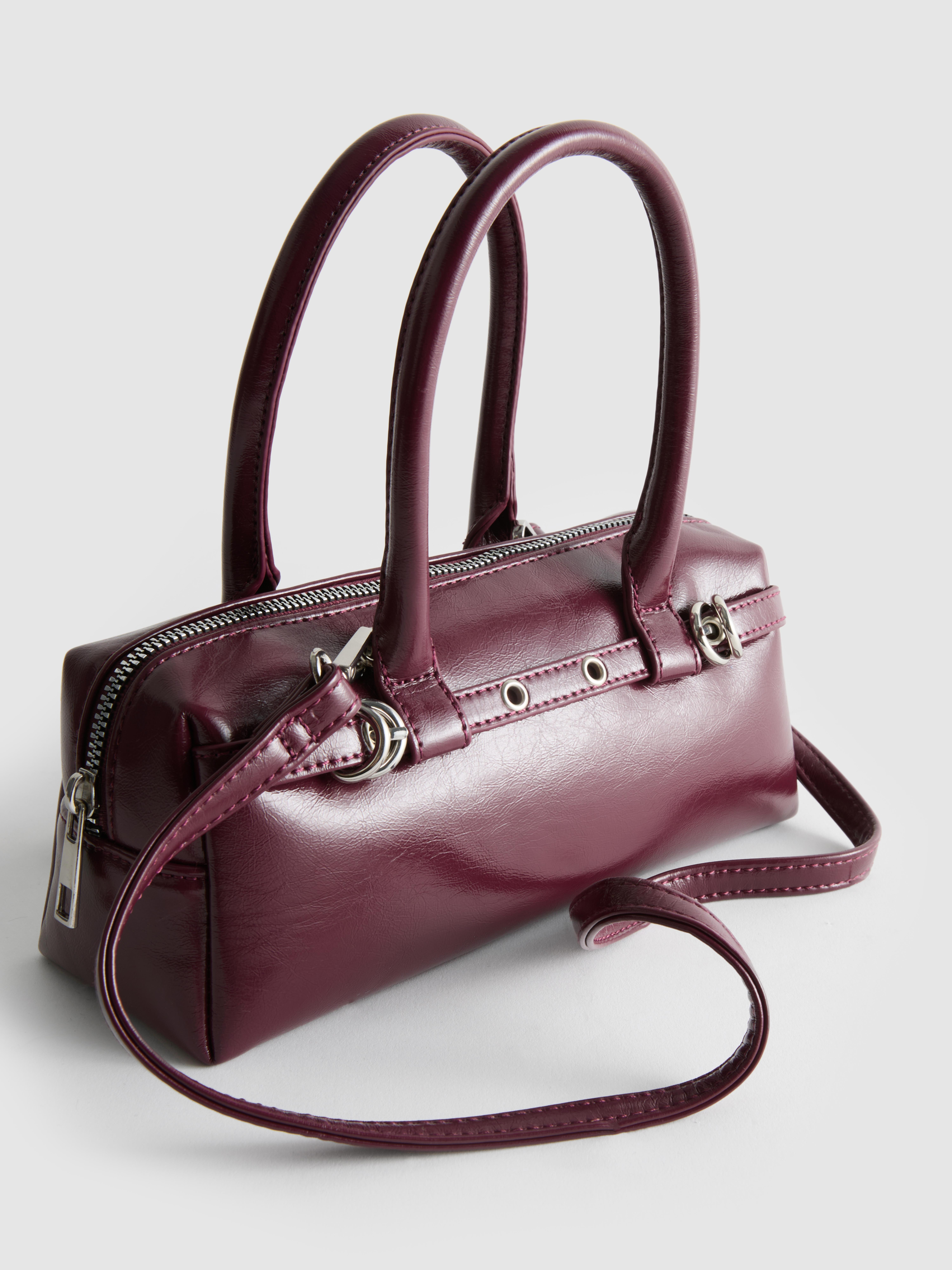 Schultertasche mit Ösen