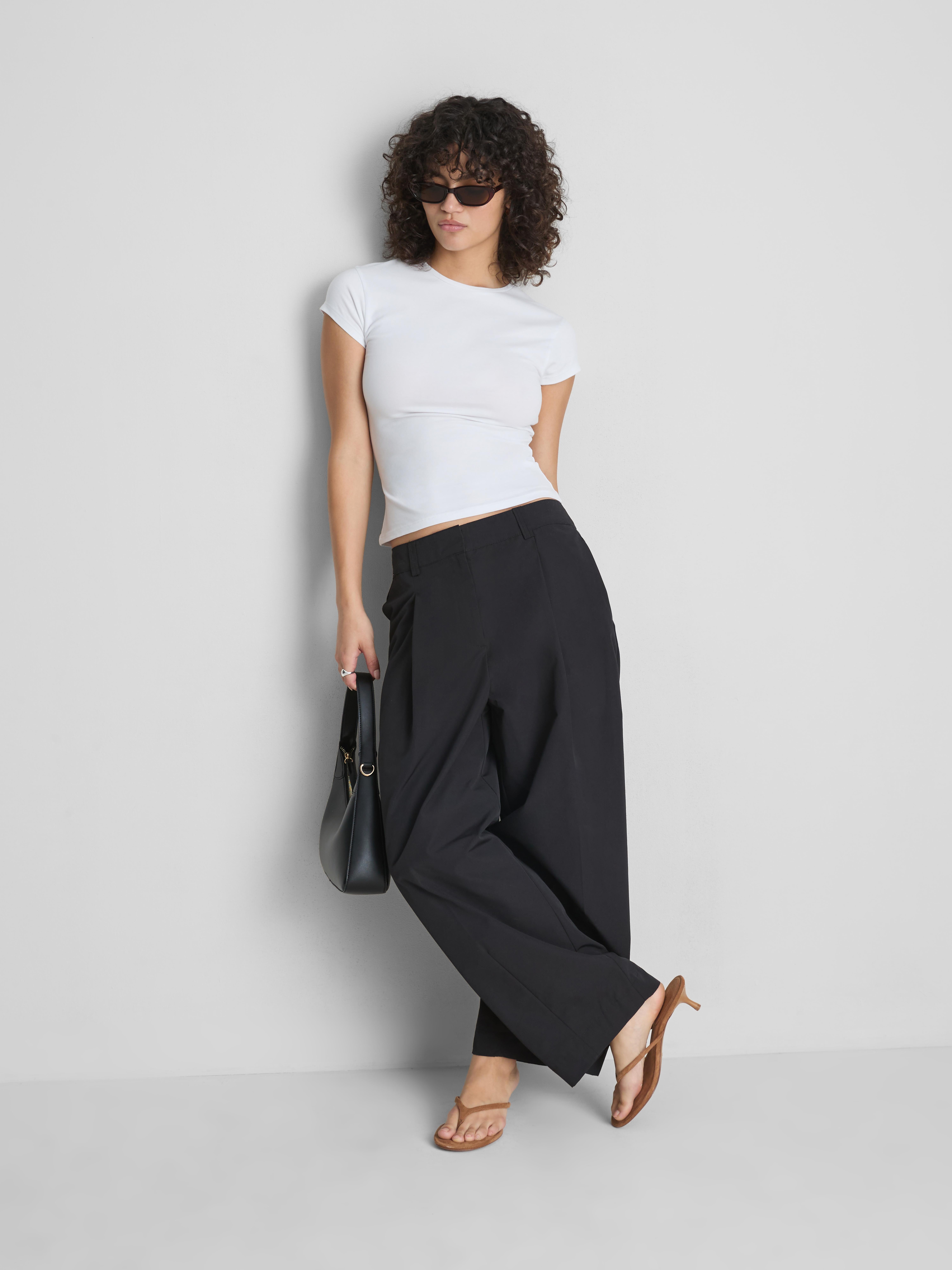 Dopasowany T-shirt z mieszanki bawełny