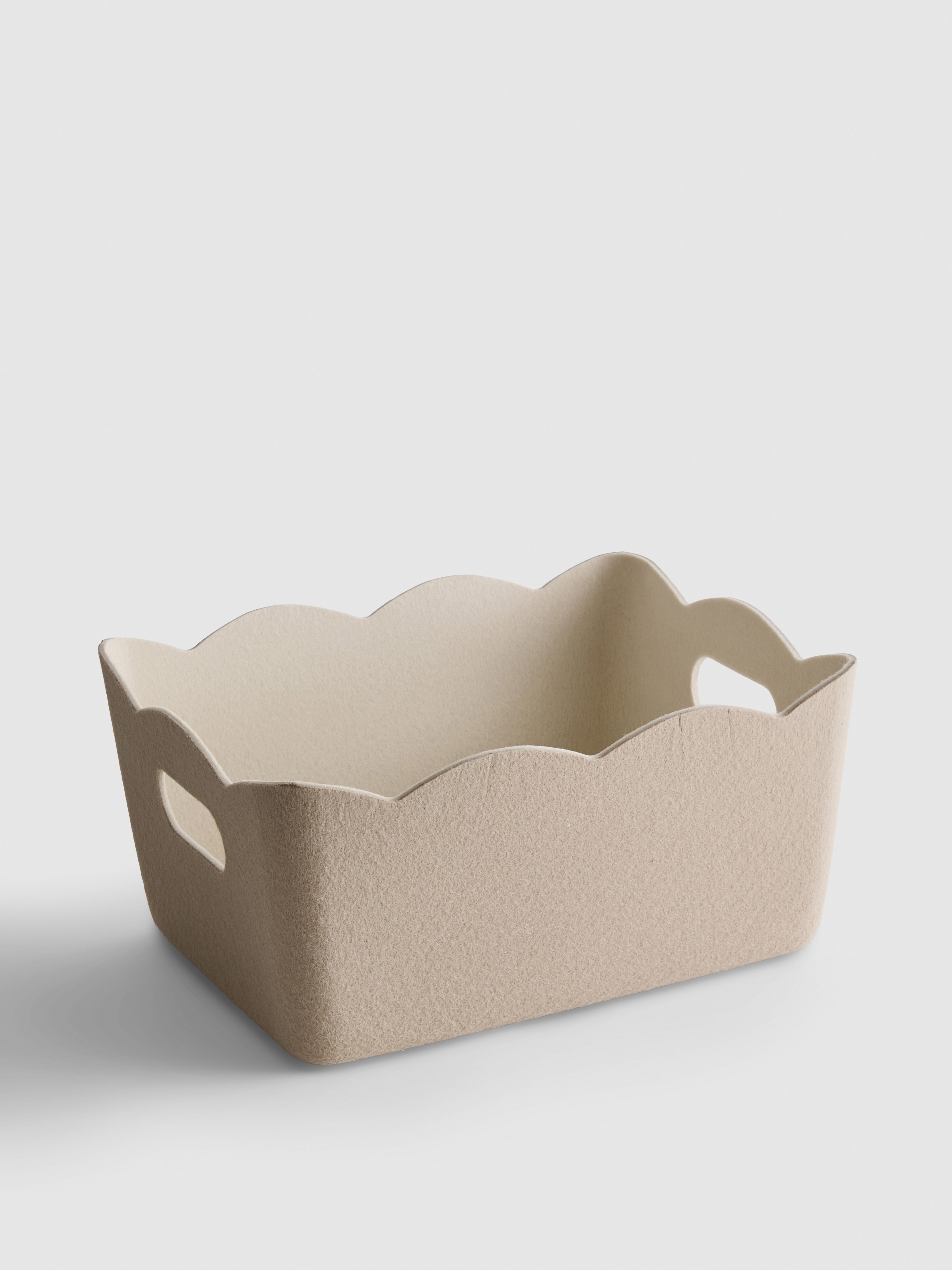 Scalloped Storage Basket Beige