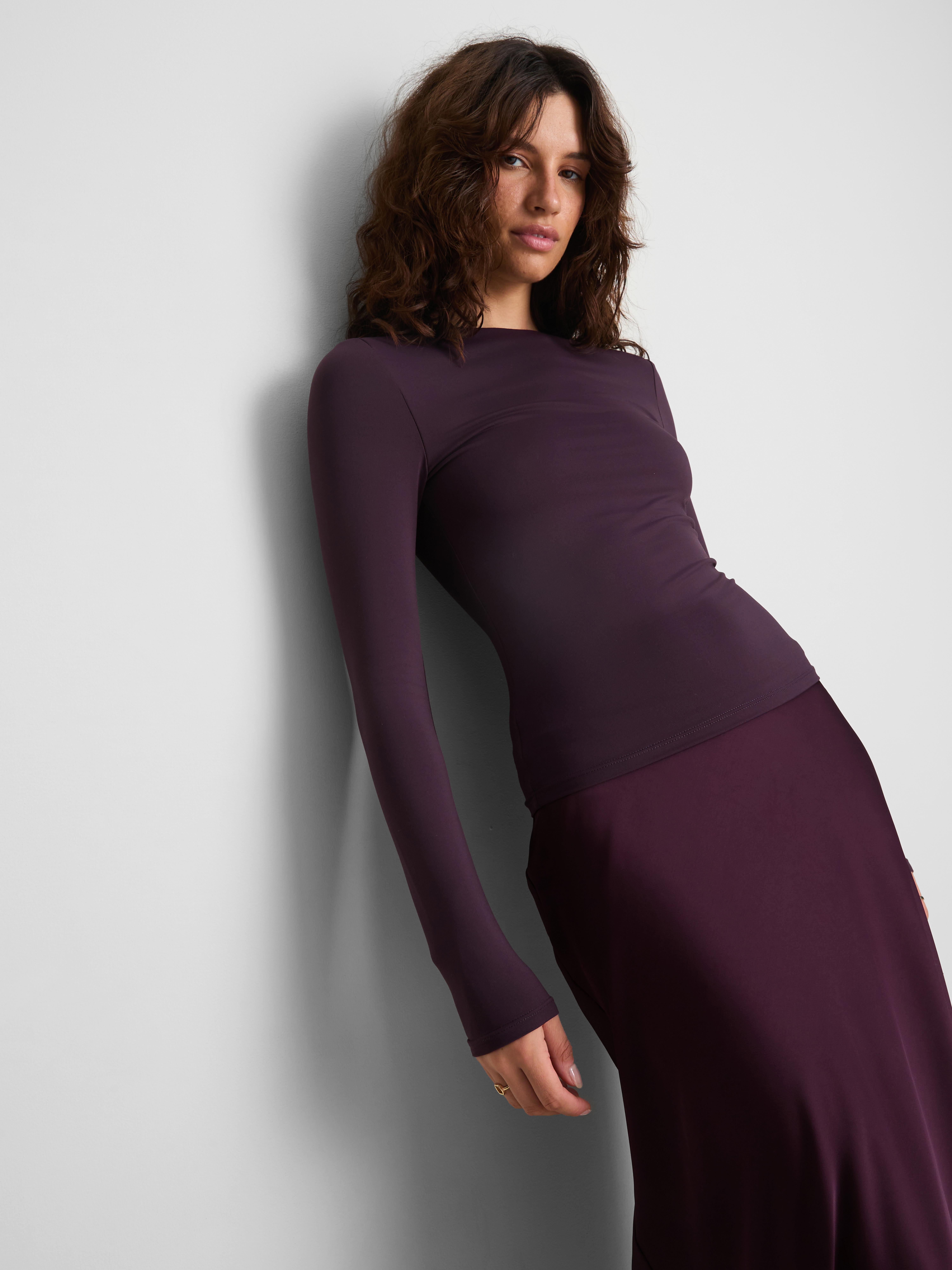 Second Skin Long-Sleeve Crewneck Top