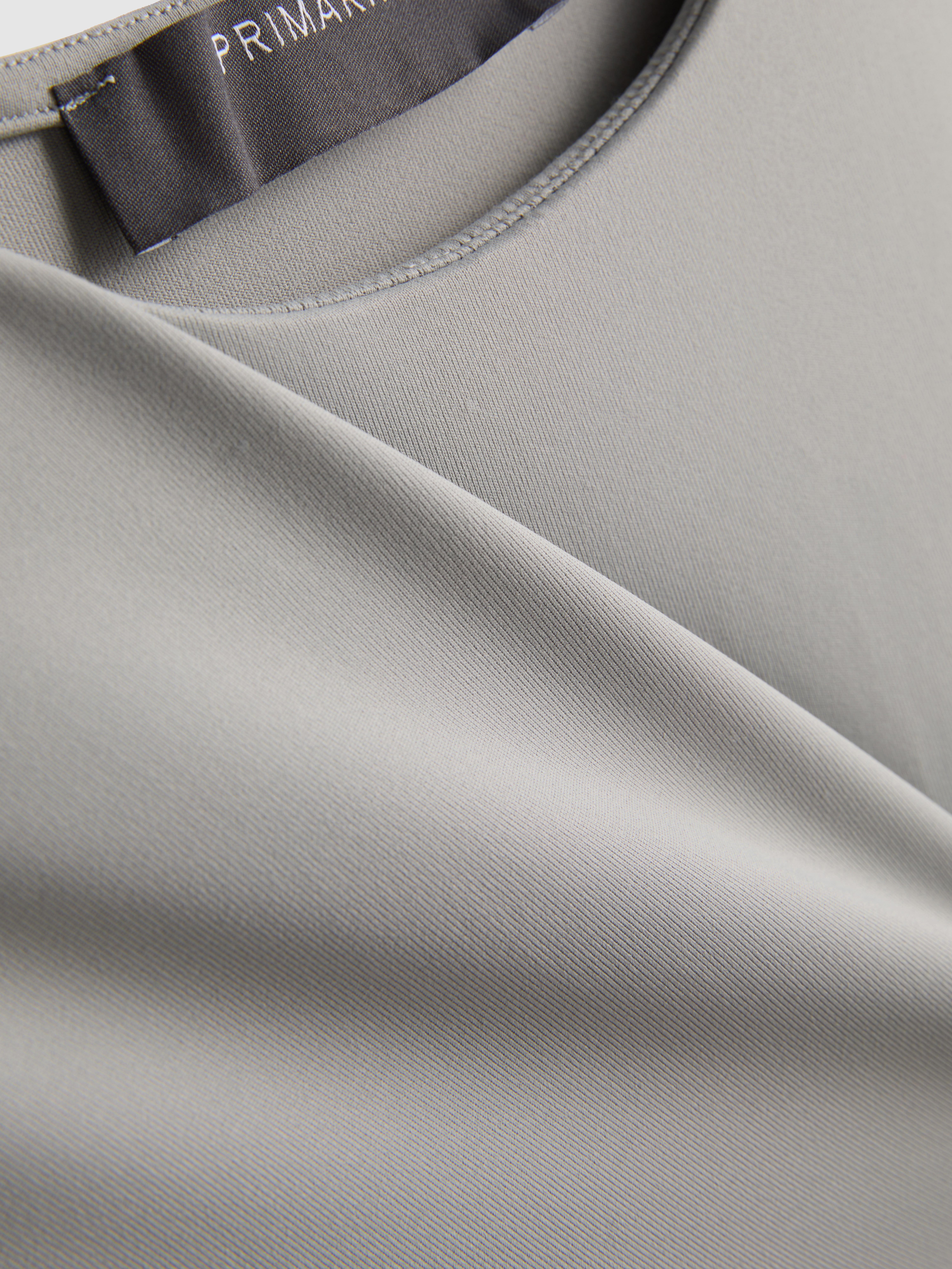 Second Skin Long-Sleeve Crewneck Top