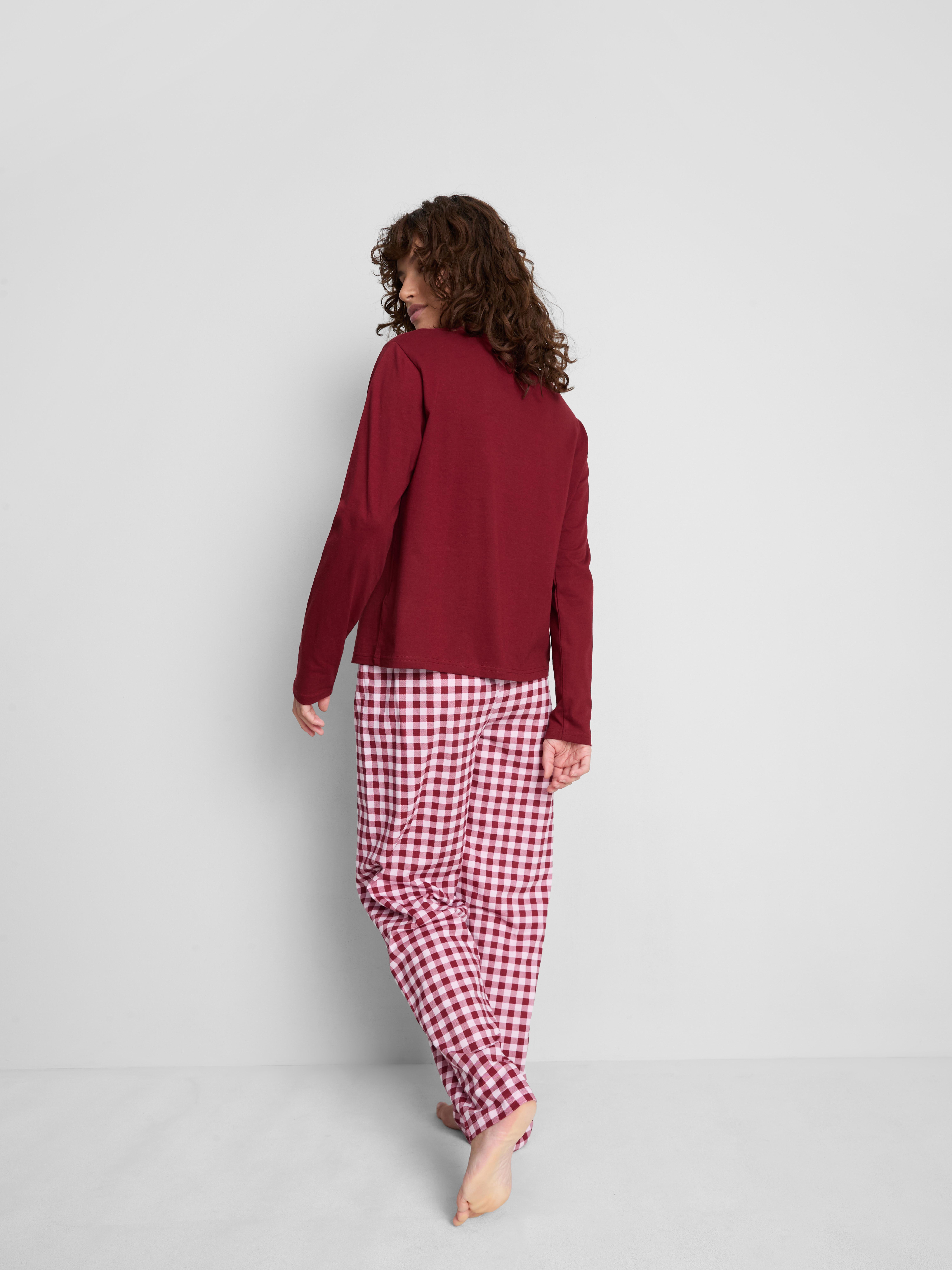 Gilmore Girls Graphic Check Pajamas