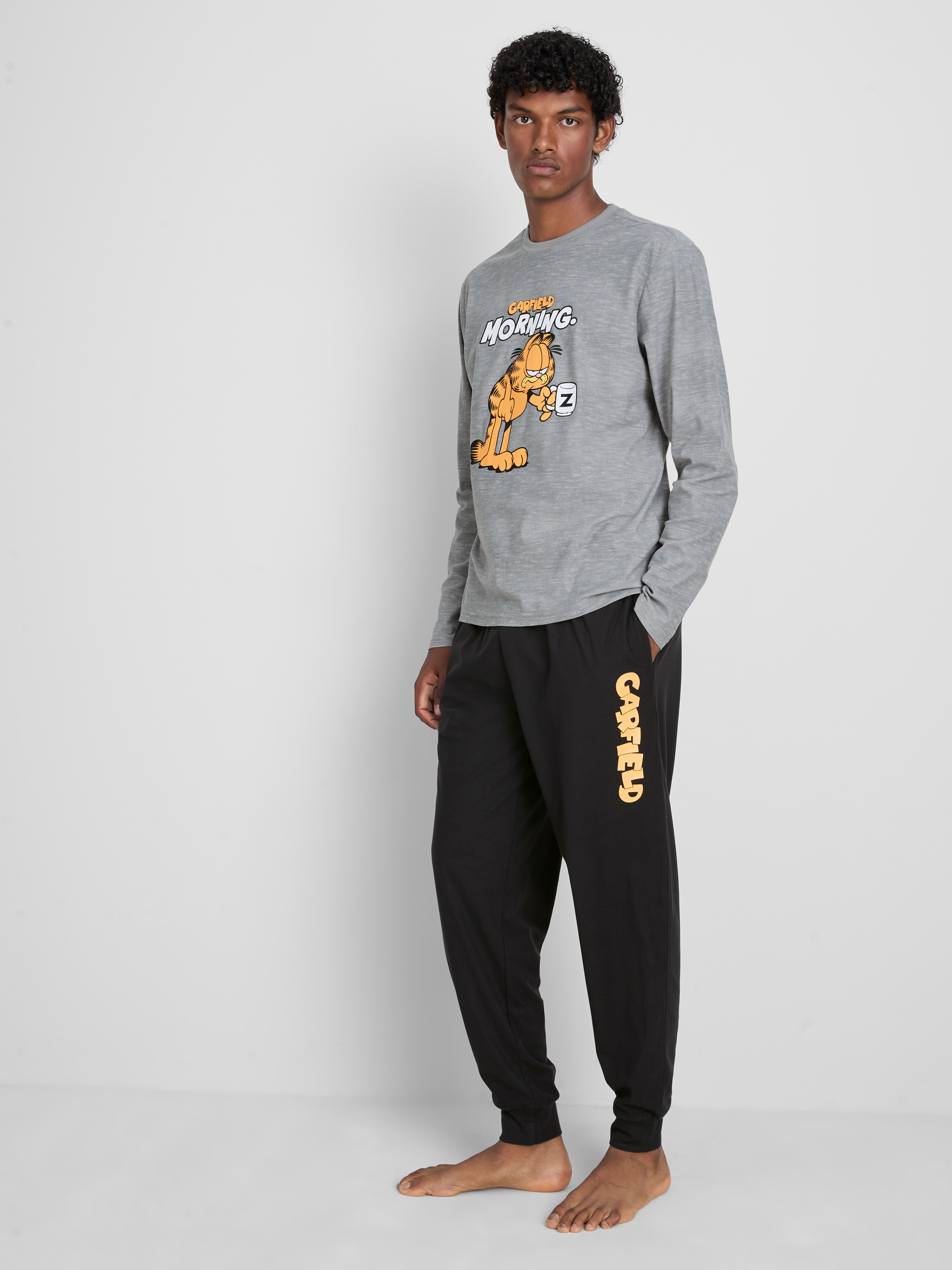 Garfield Graphic Pajama Set
