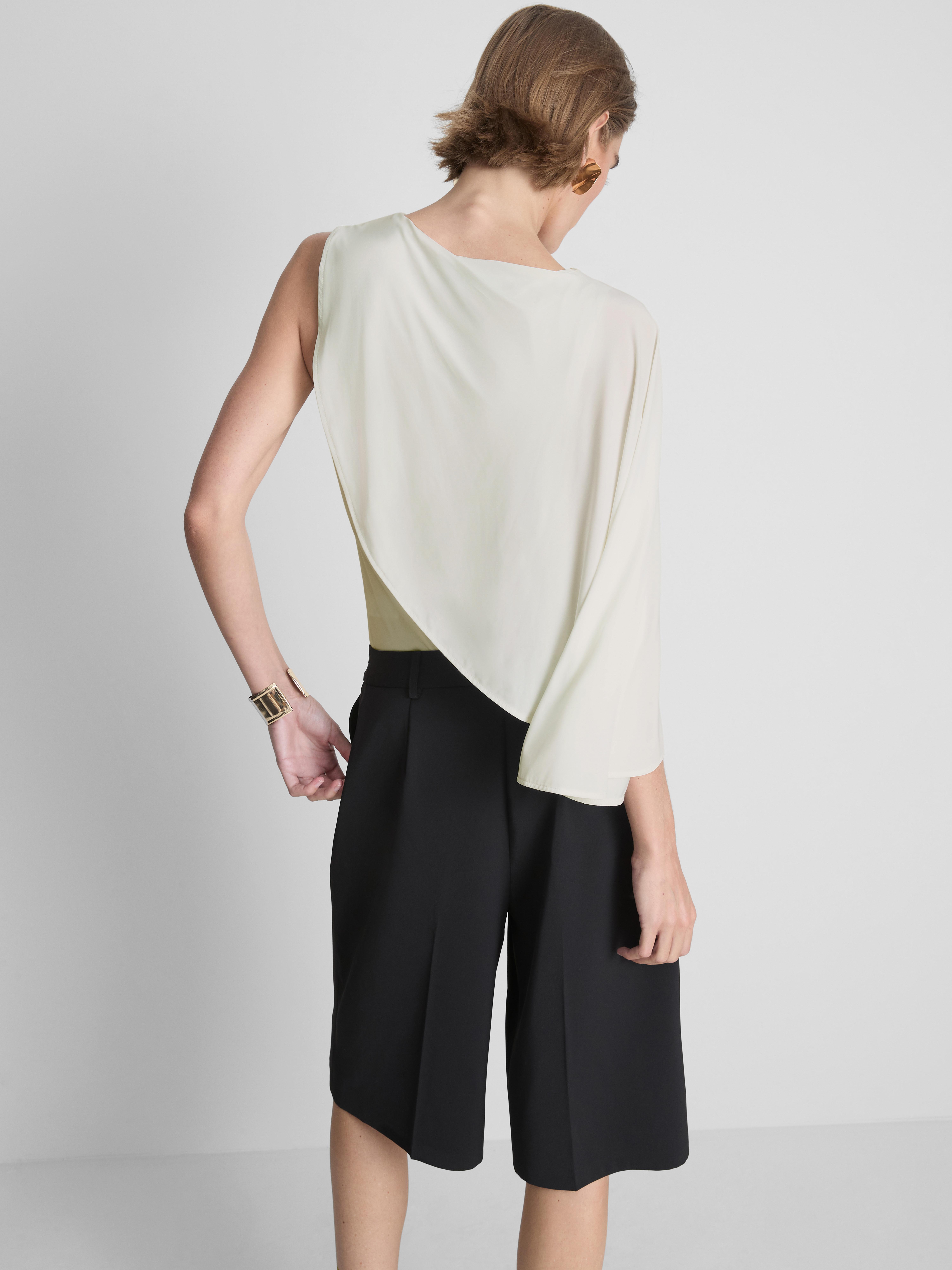 Asymmetric Cape Top