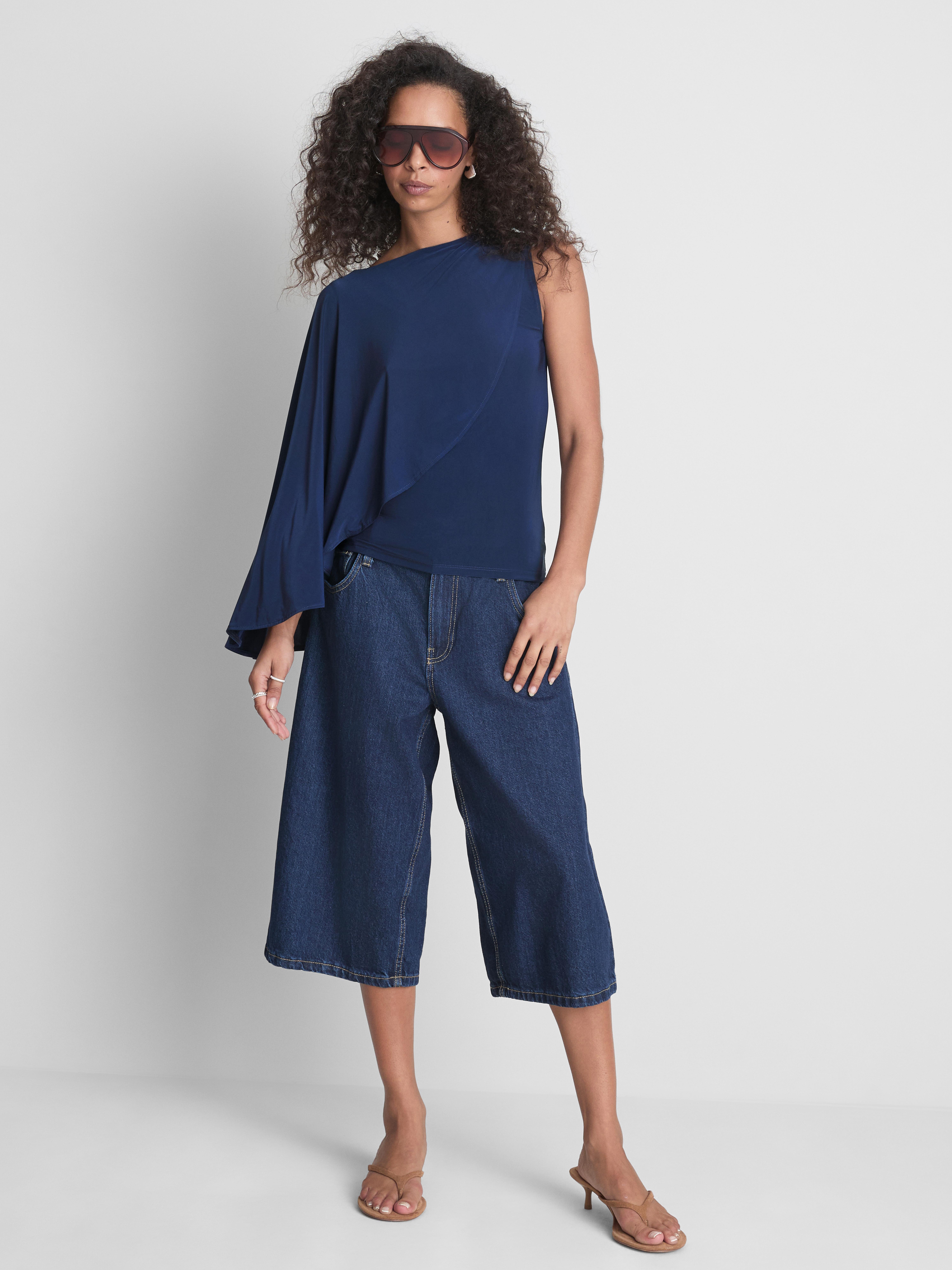 Asymmetric Cape Top