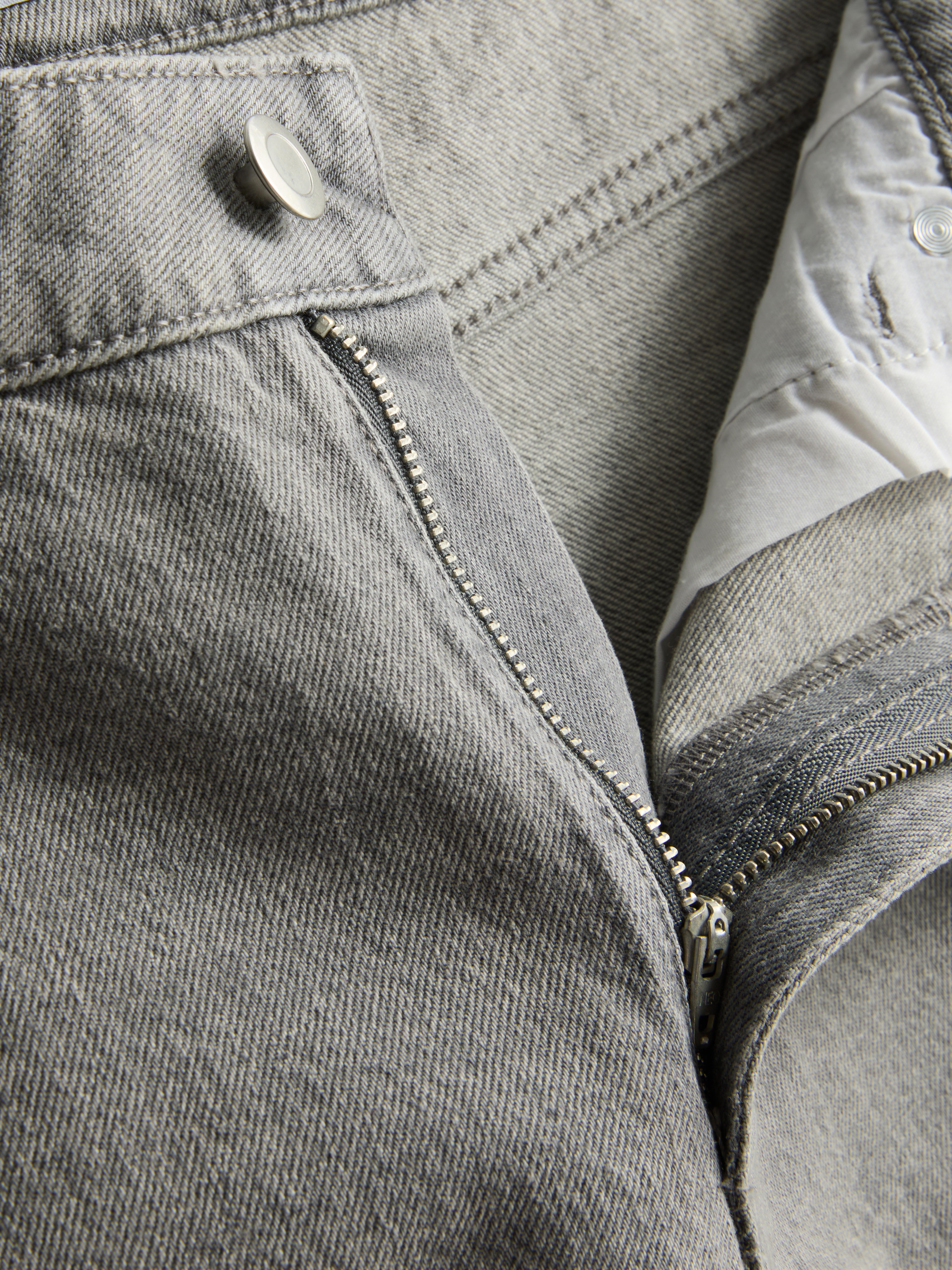 Strakke jeans met rechte pijpen