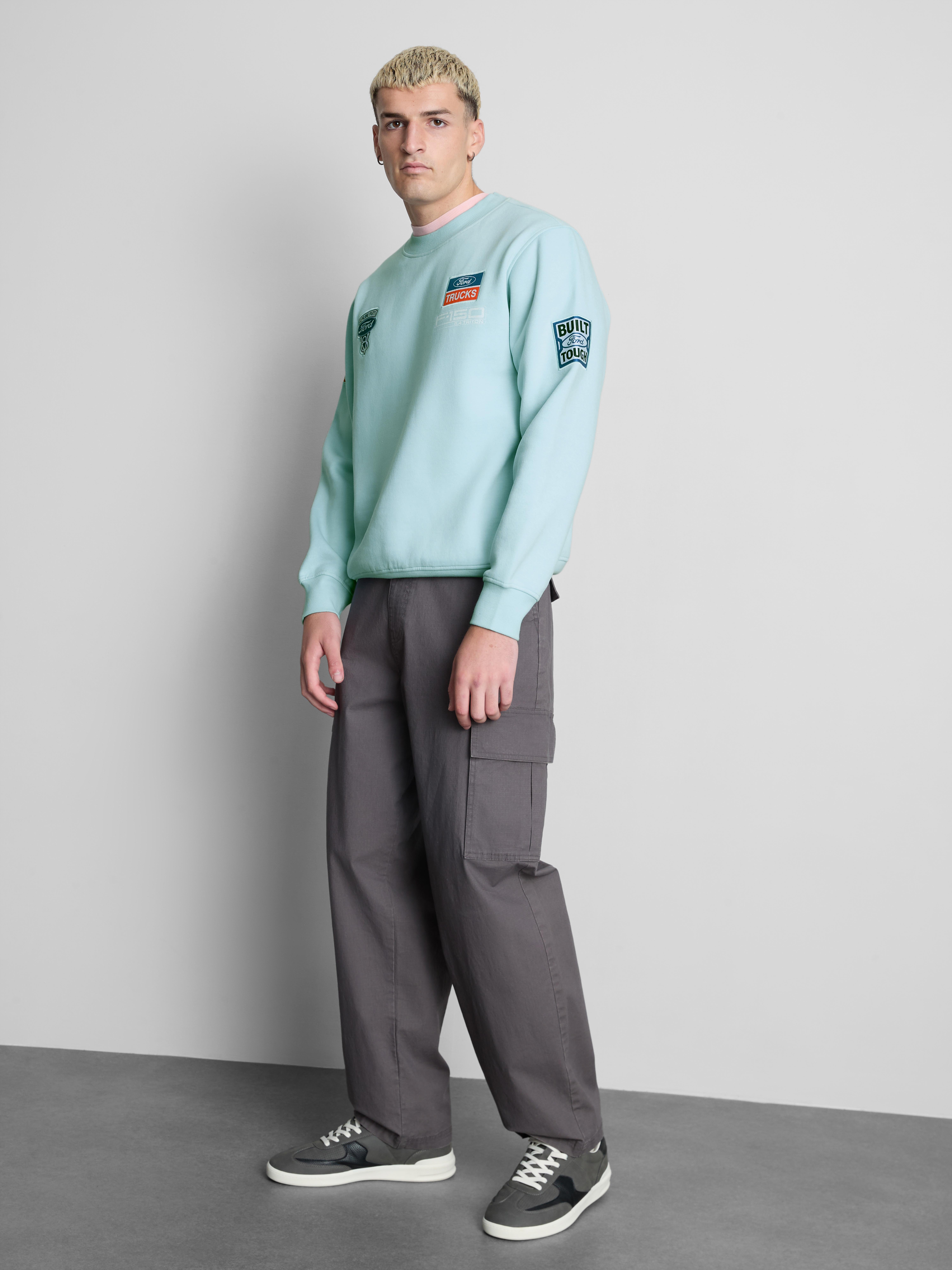 „Ford“ Sweatshirt mit Aufnäher aus Baumwollmischung