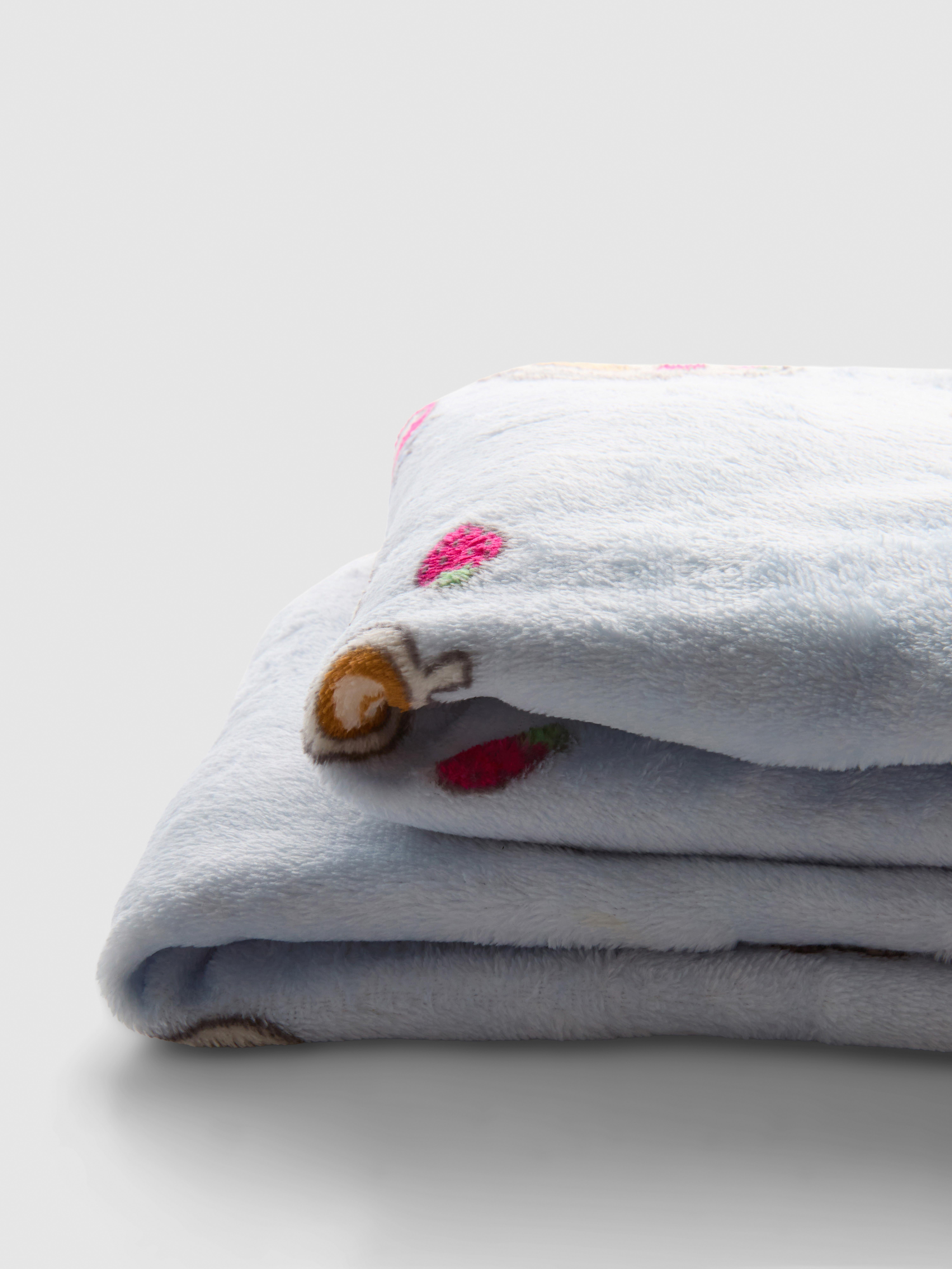 Disney’s Ratatouille Throw