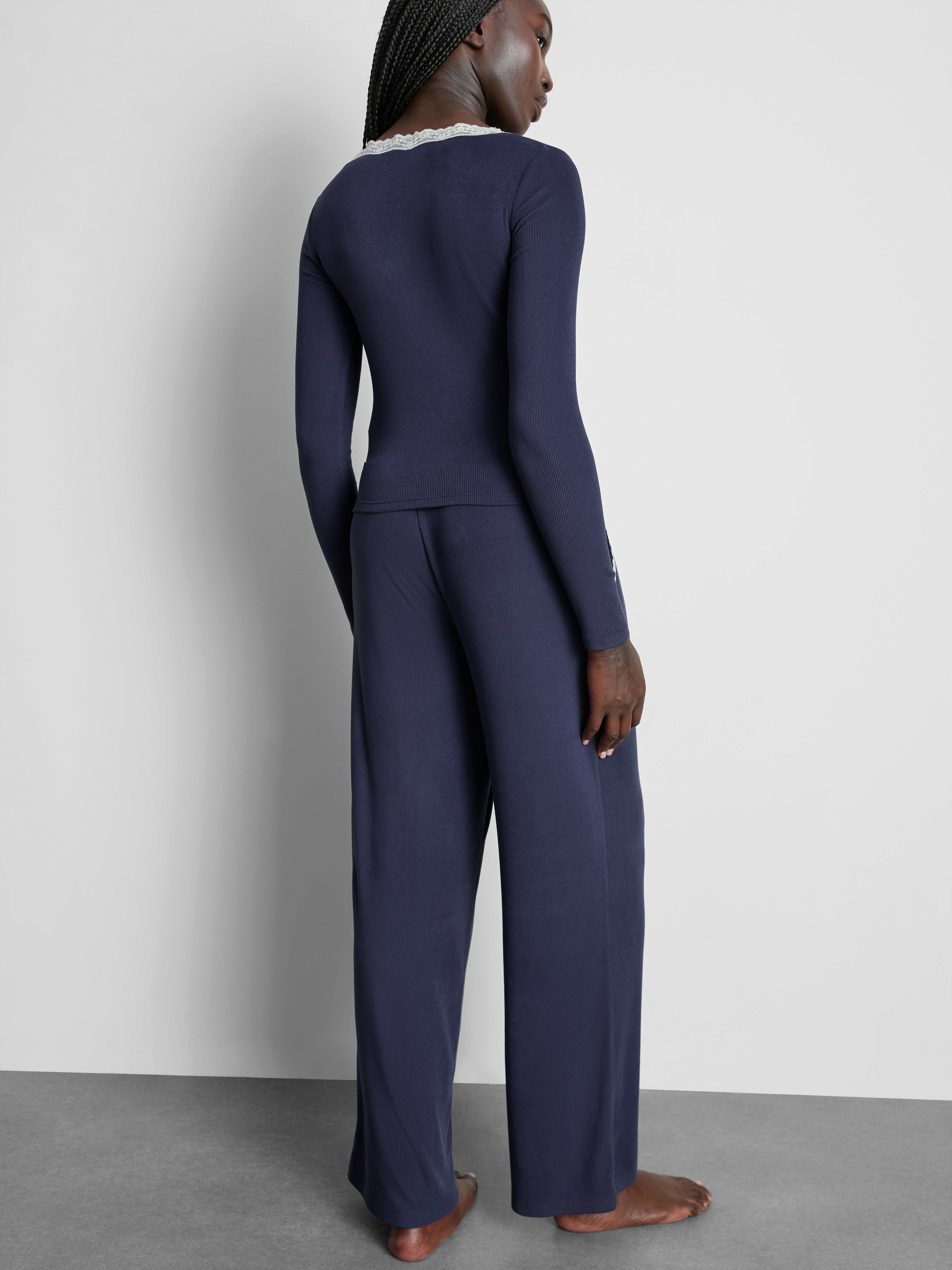 Love To Lounge Lace-Trim Ribbed Long-Sleeve Pajama Top
