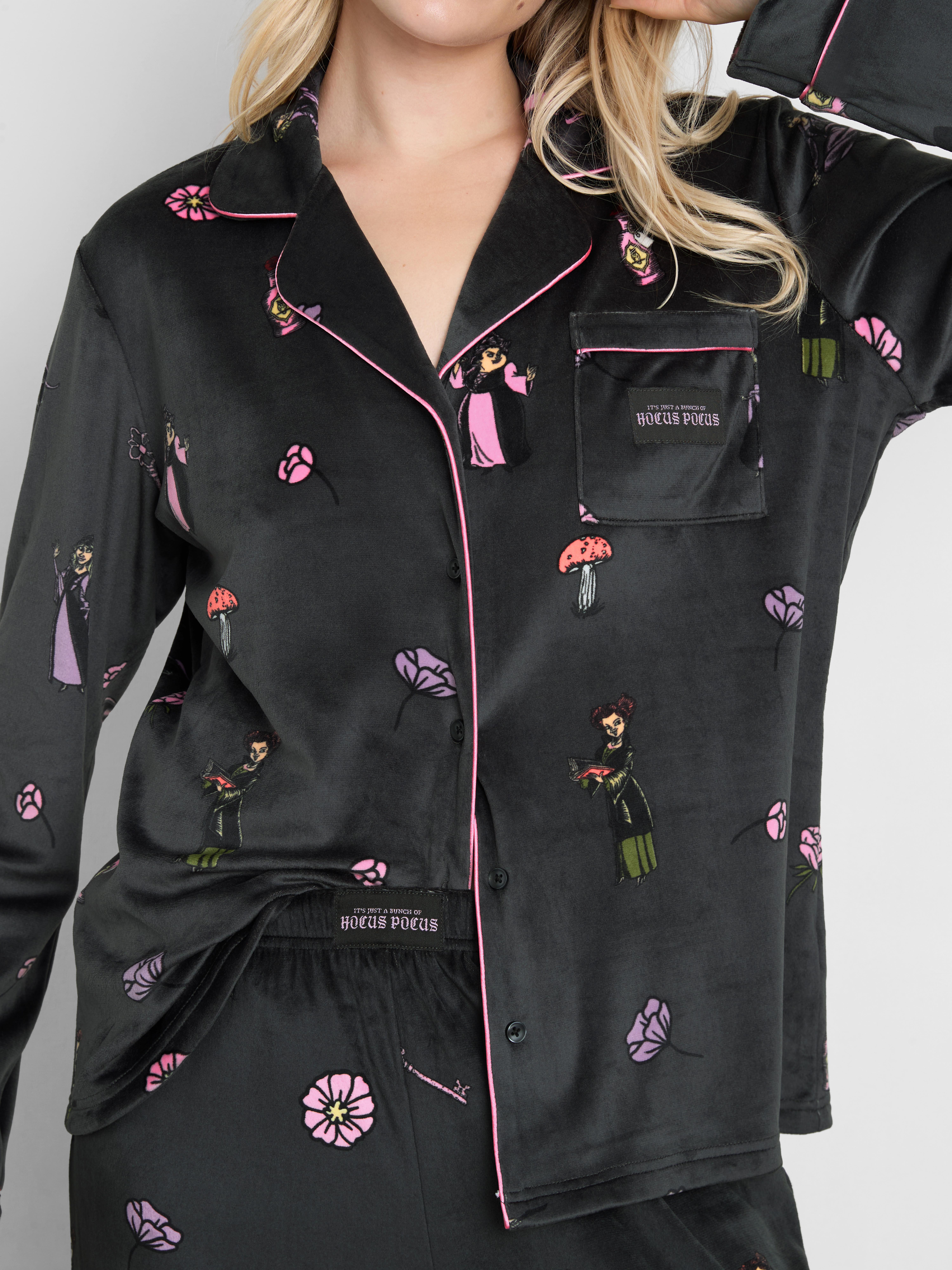 Disney's Hocus Pocus Graphic Boyfriend Pajamas